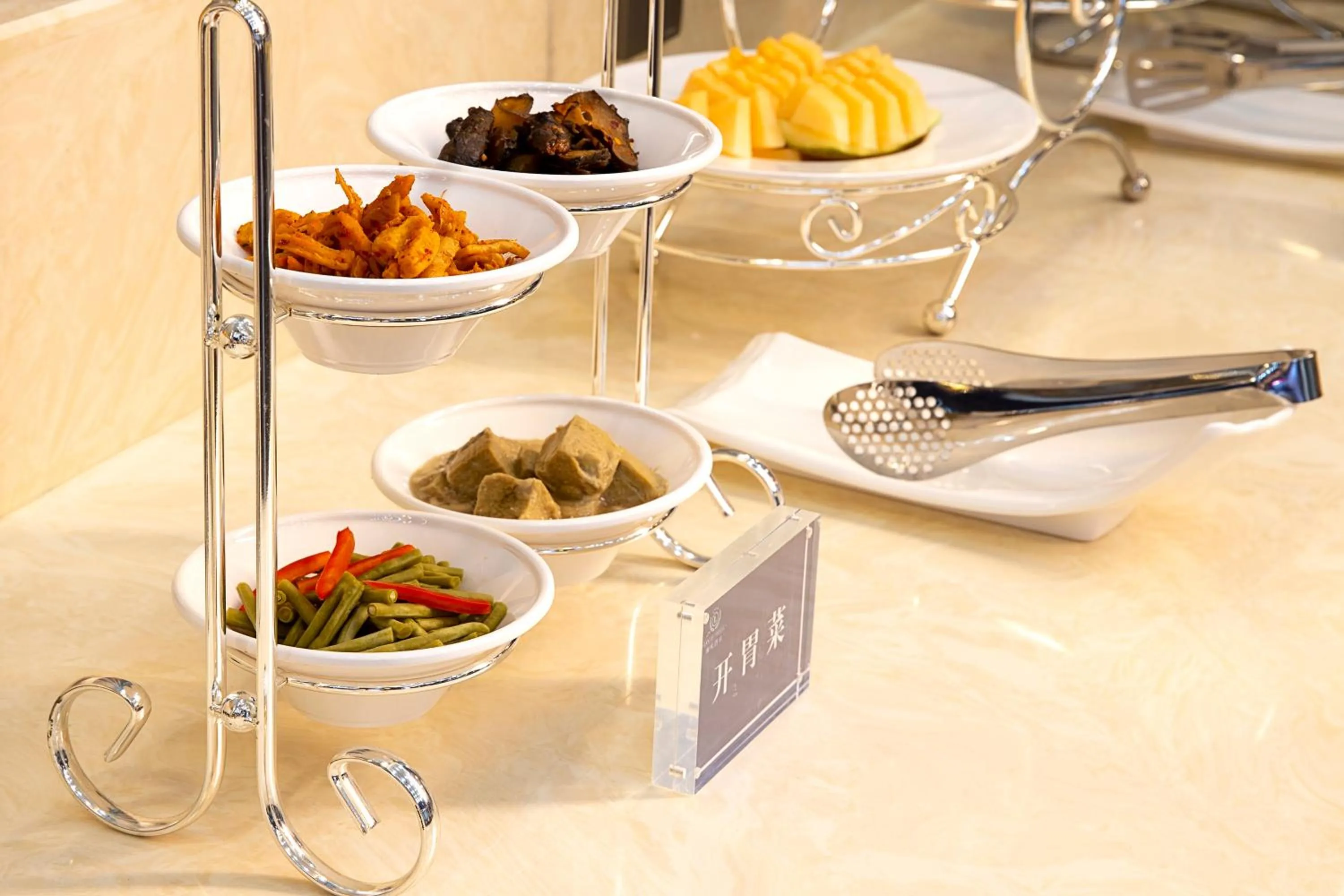 Restaurant/places to eat in LanOu hotel