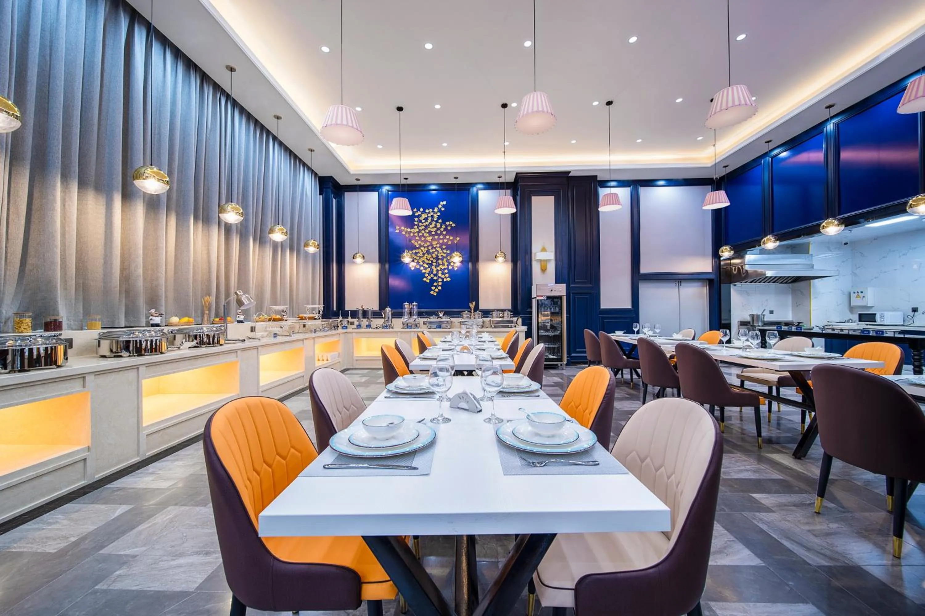 Restaurant/places to eat in LanOu hotel