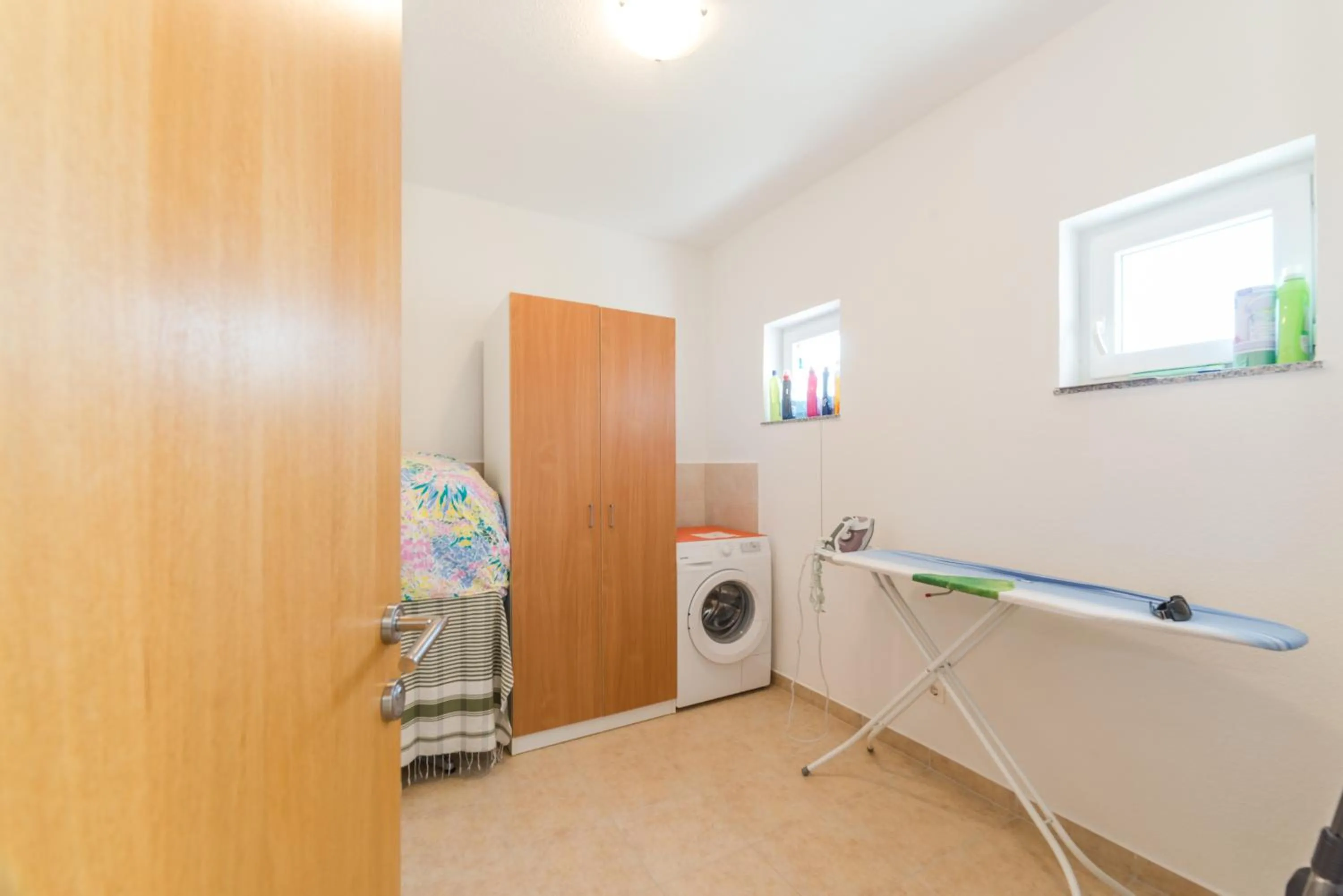 Area and facilities in Apartments Brekalo
