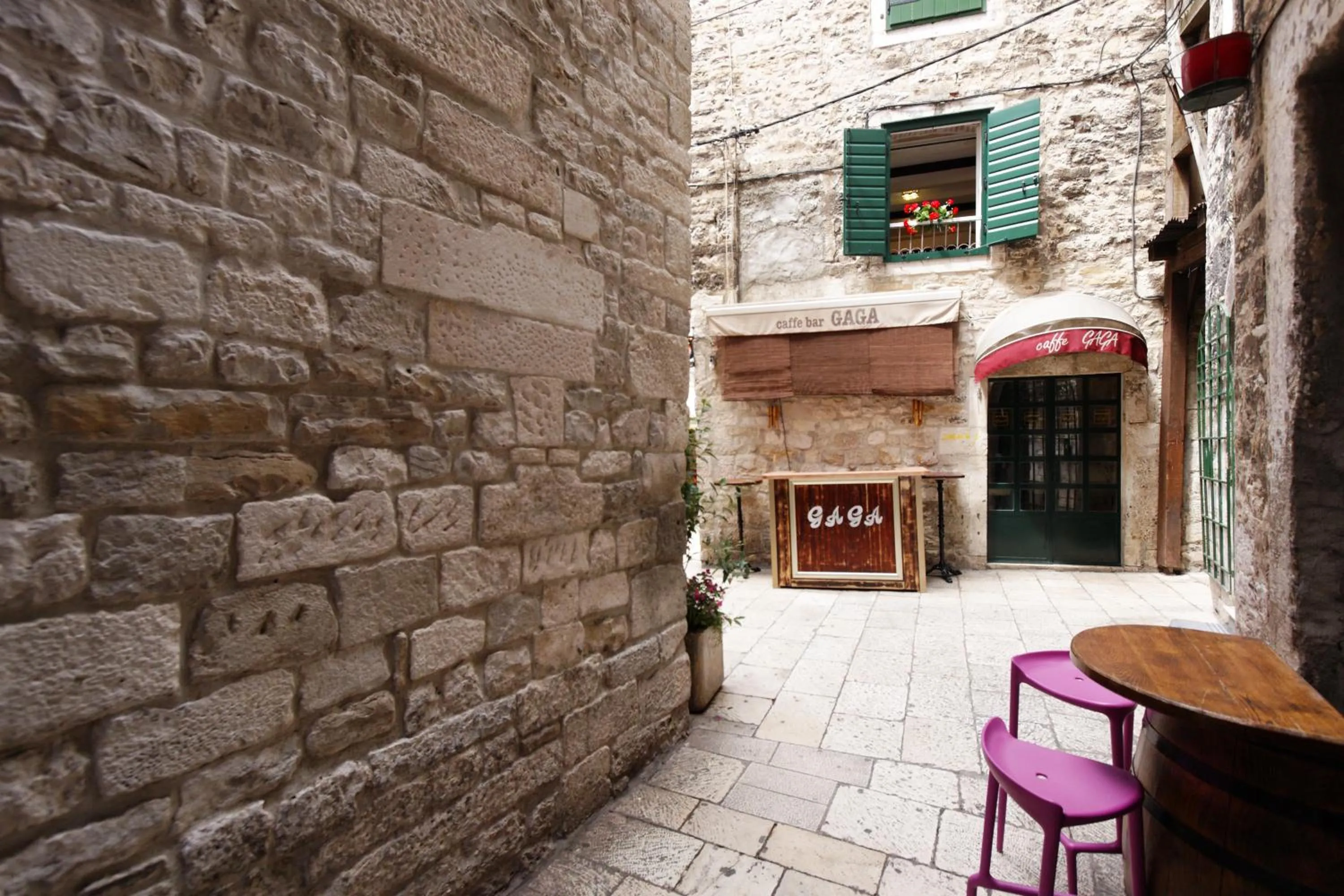 Apartment Stone