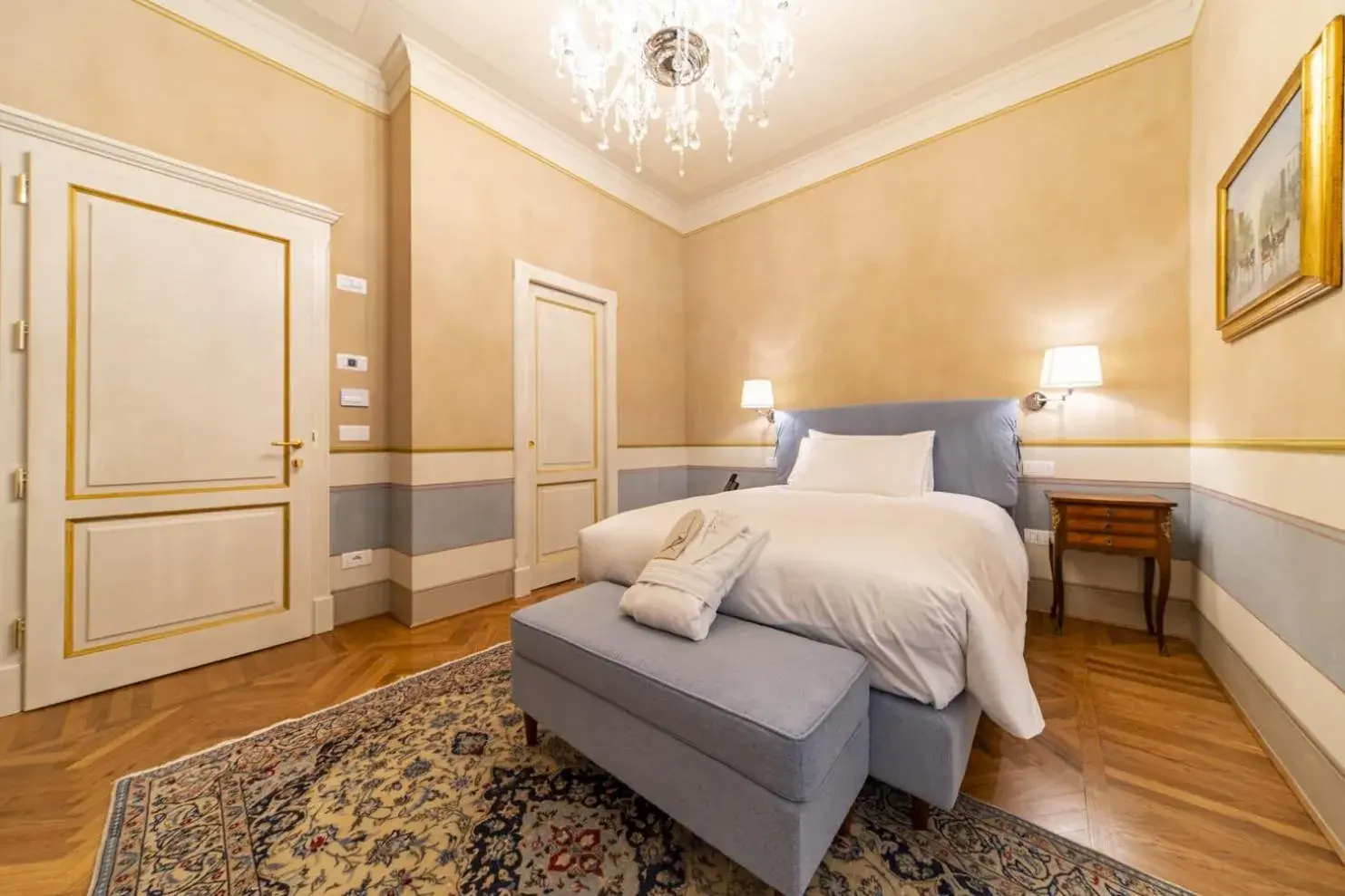 Single Room with Private Bathroom in Residenza d'epoca Luca Pacioli Single Room with Private Bathroom in Residenza d'epoca Luca Pacioli