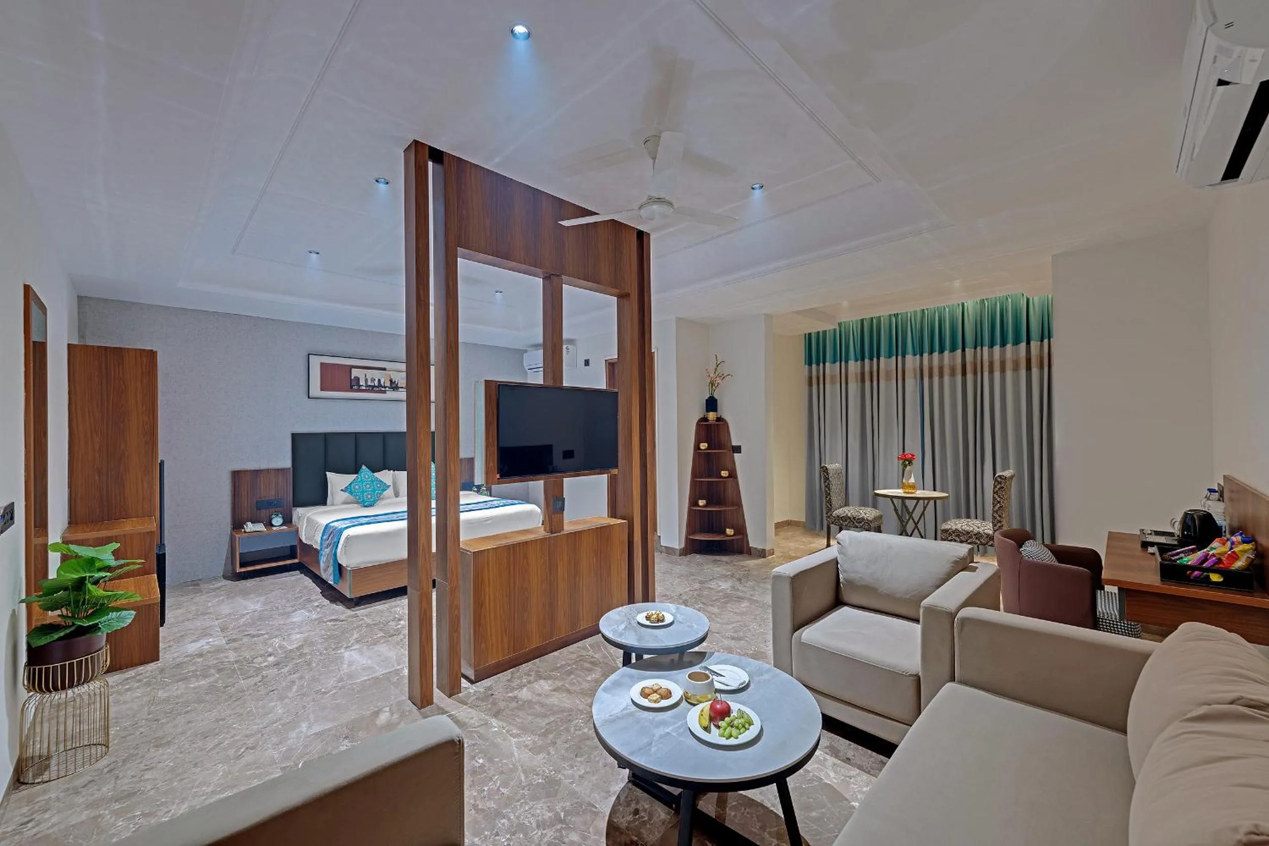 Communal lounge/ TV room in Click Hotel Shamshabad - Hyderabad Airport