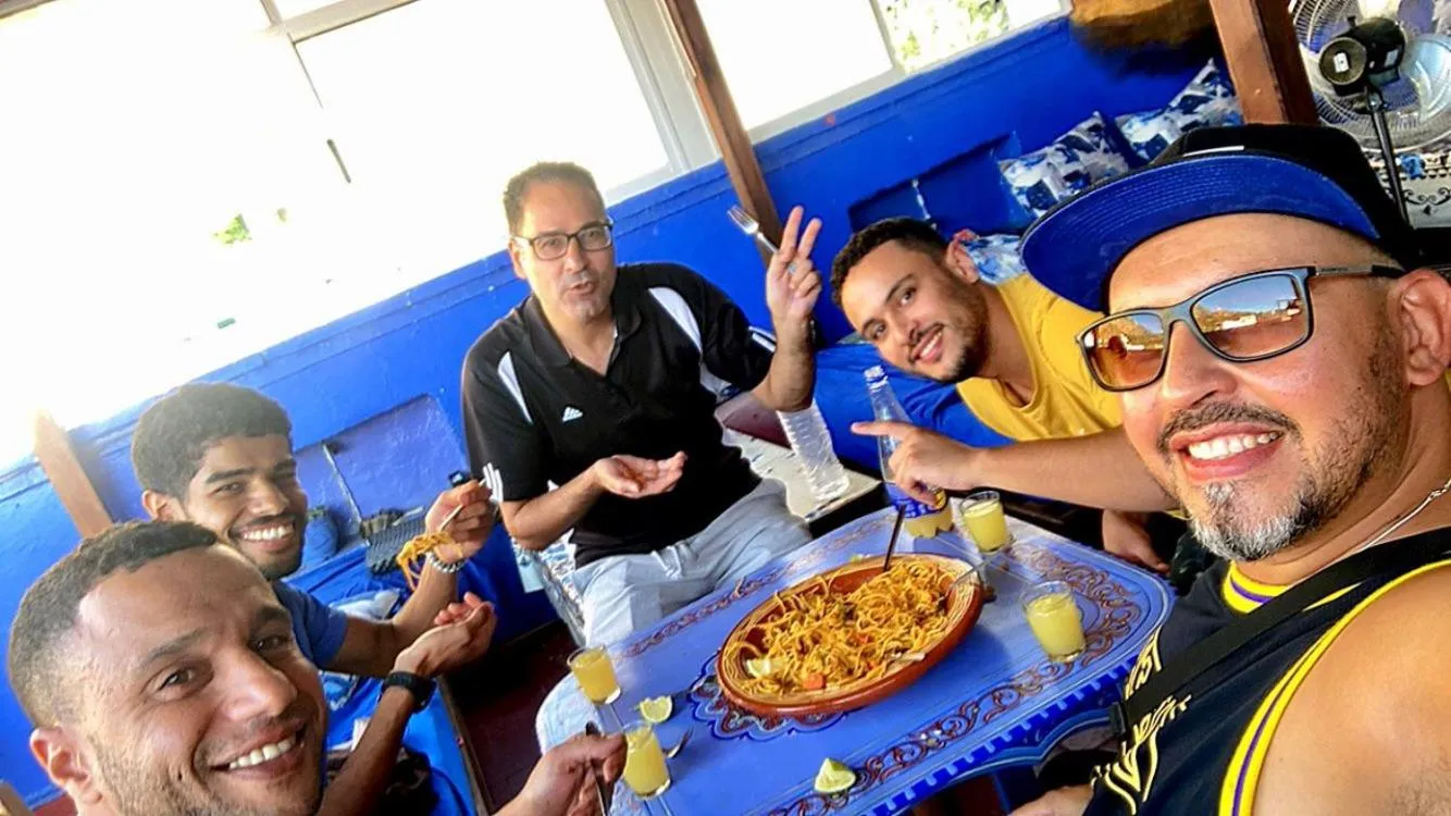 Restaurant/places to eat in Hostel ALINE