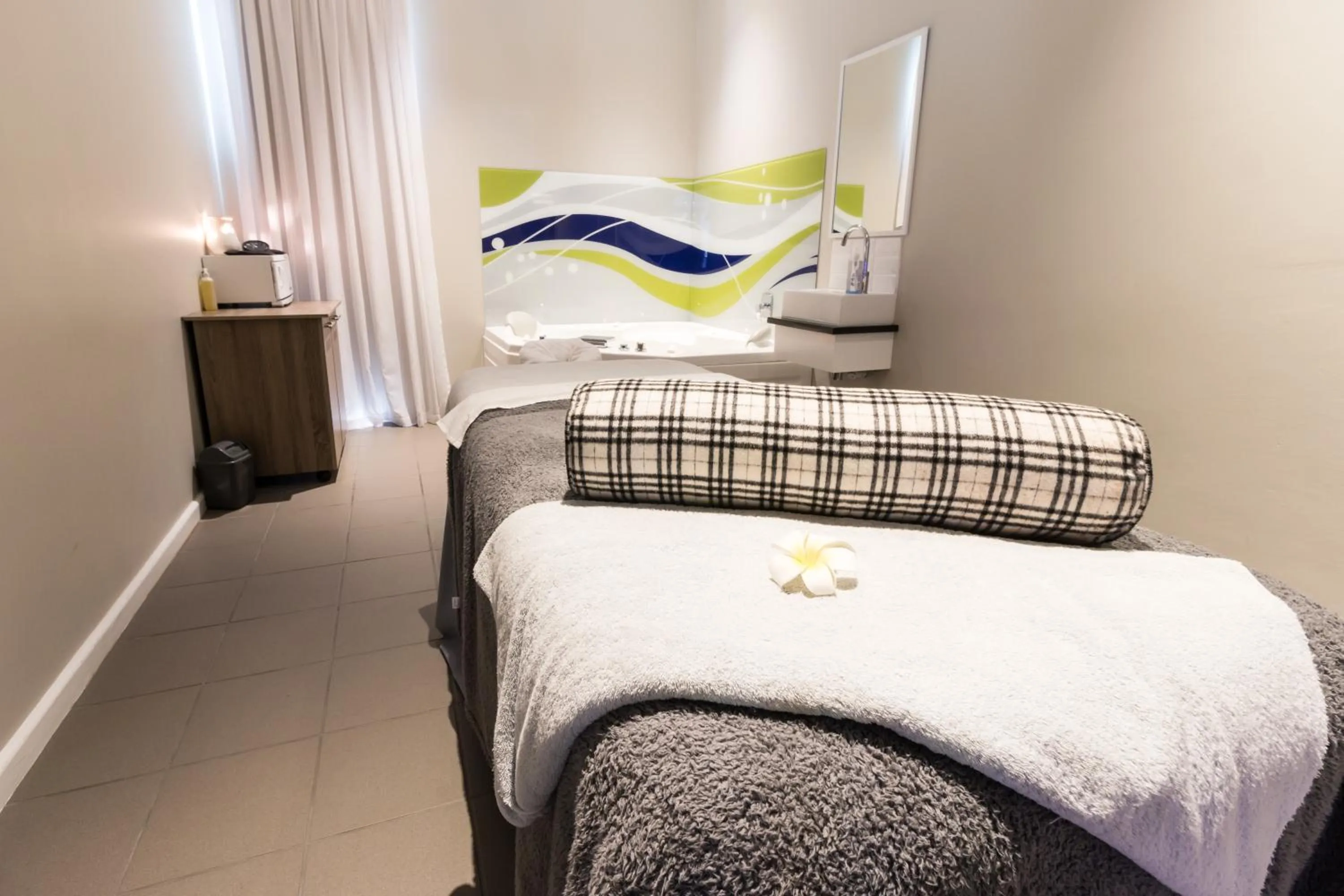 Massage, Bed in Royal St. Andrews Hotel, Spa and Conference Centre