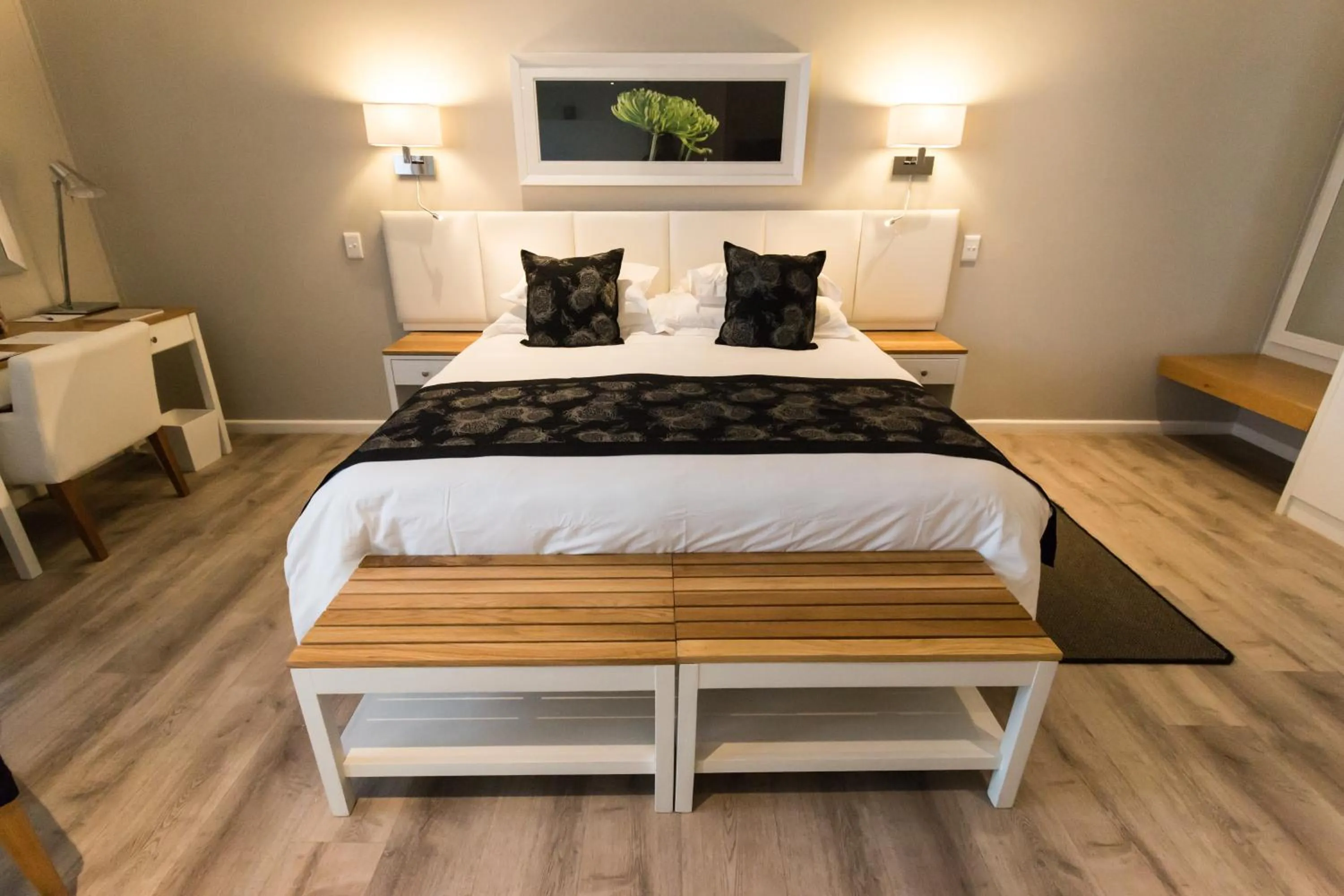 Bedroom, Bed in Royal St. Andrews Hotel, Spa and Conference Centre