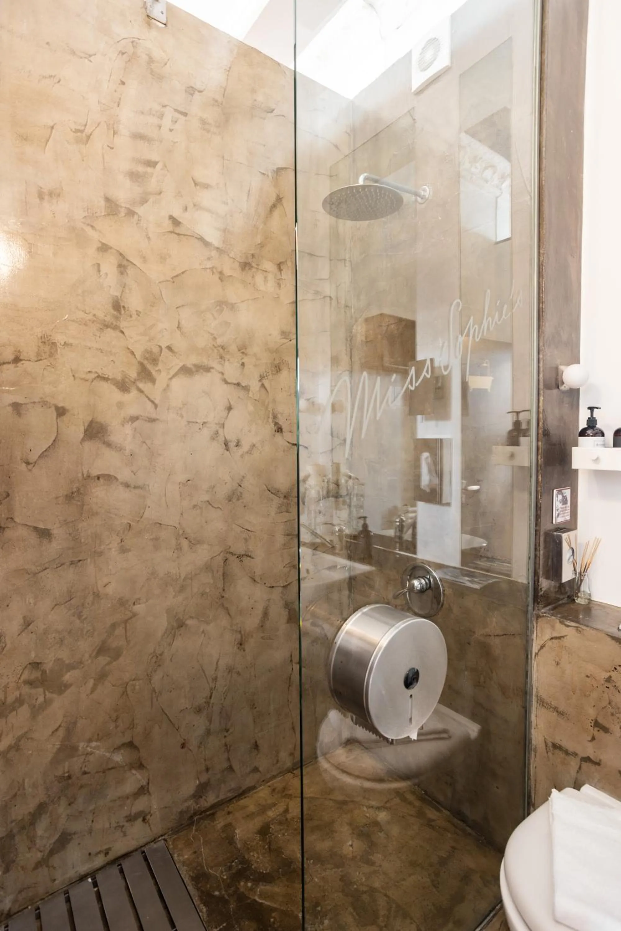 Bathroom in Miss Sophie's New Town & Wellness