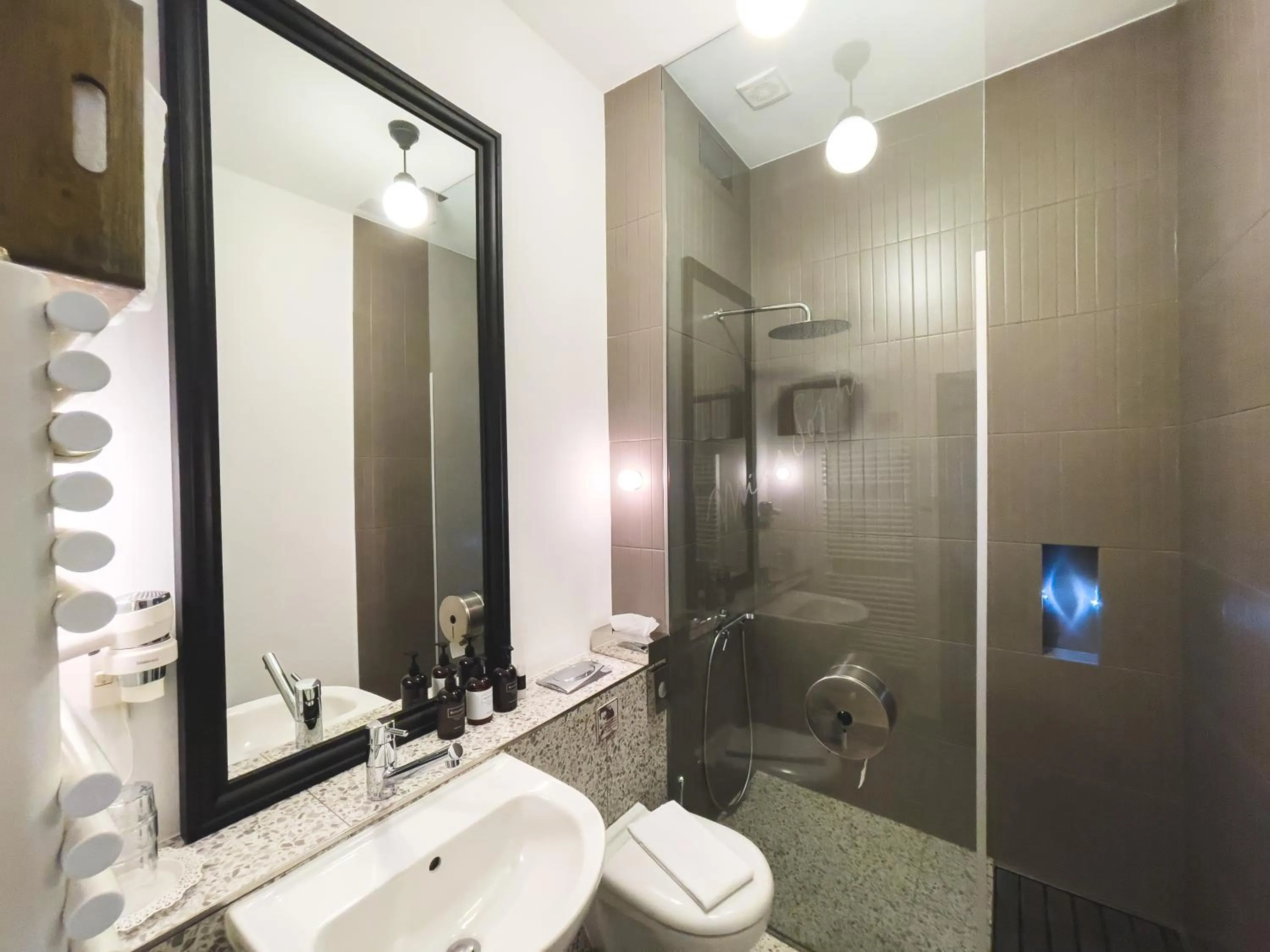 Bathroom in Miss Sophie's New Town & Wellness