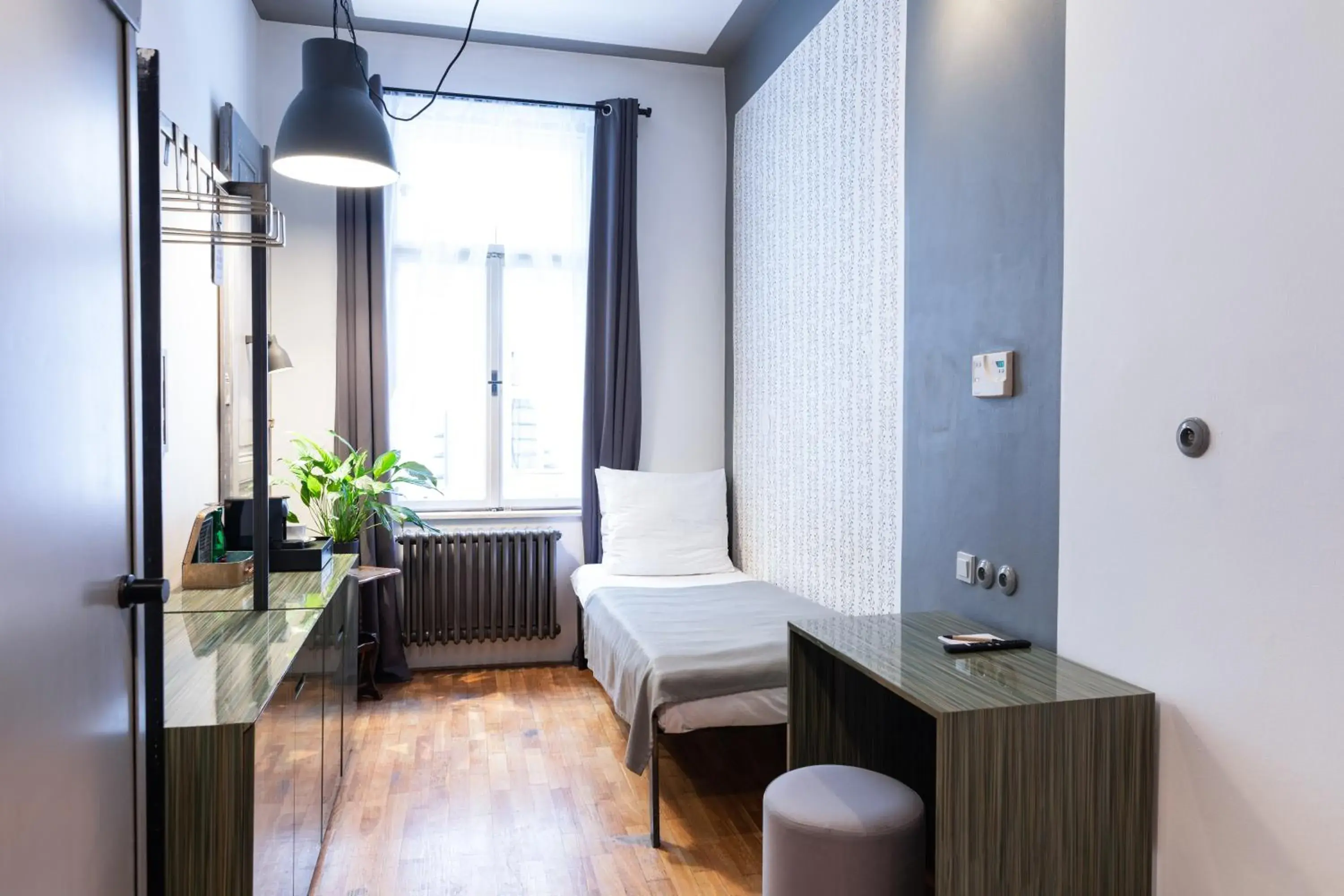 Budget Single Room in Miss Sophie's New Town & Wellness Budget Single Room in Miss Sophie's New Town & Wellness