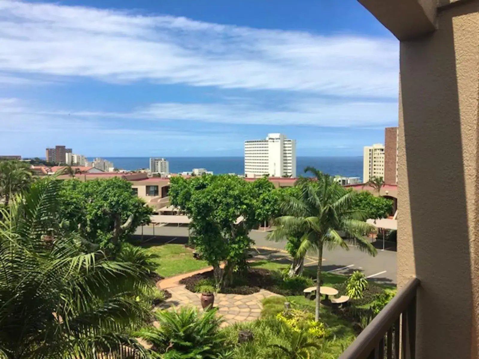 Two-Bedroom Apartment in 60 The Shades Umhlanga Two-Bedroom Apartment in 60 The Shades Umhlanga