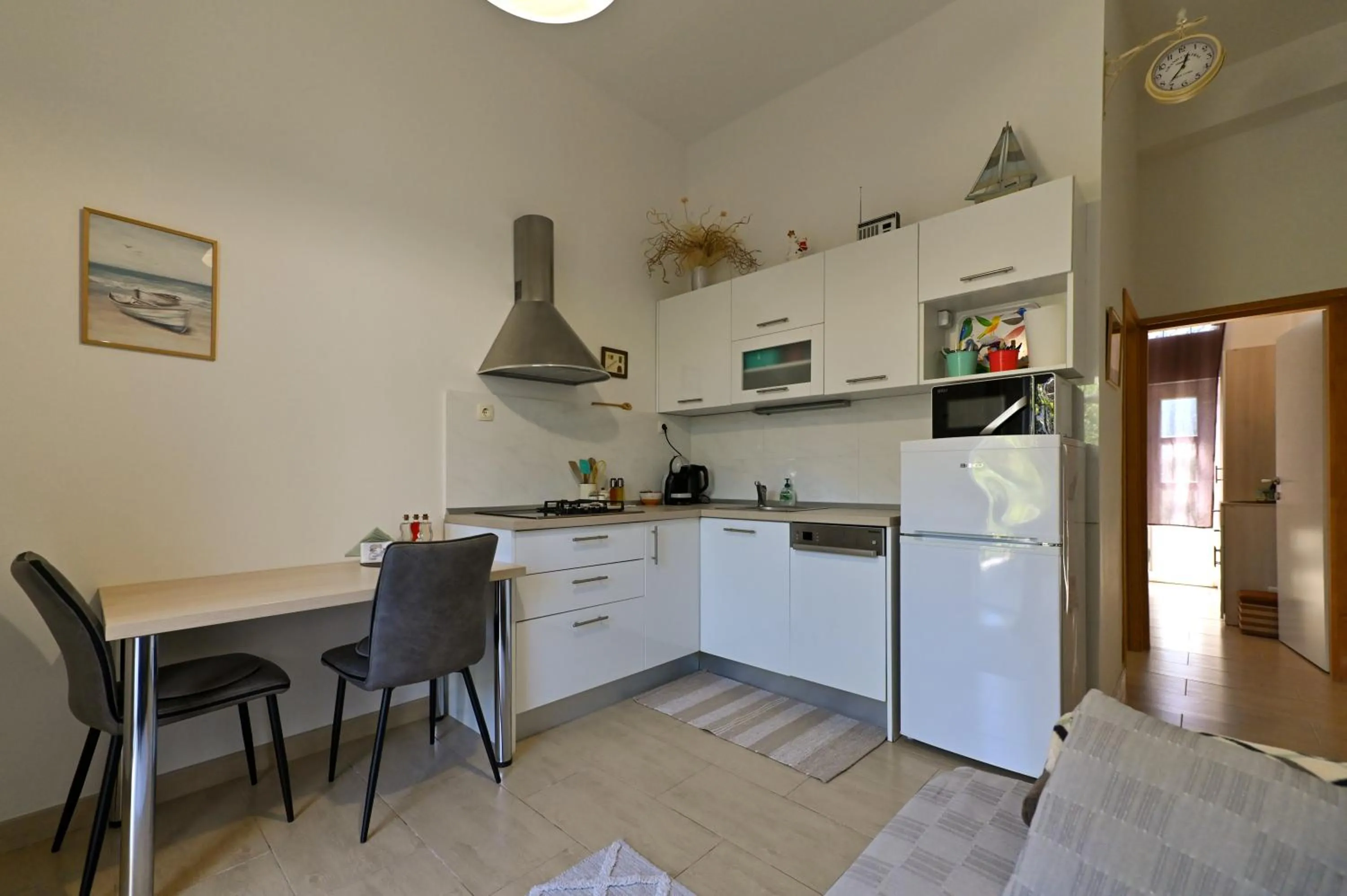 Apartment Mate