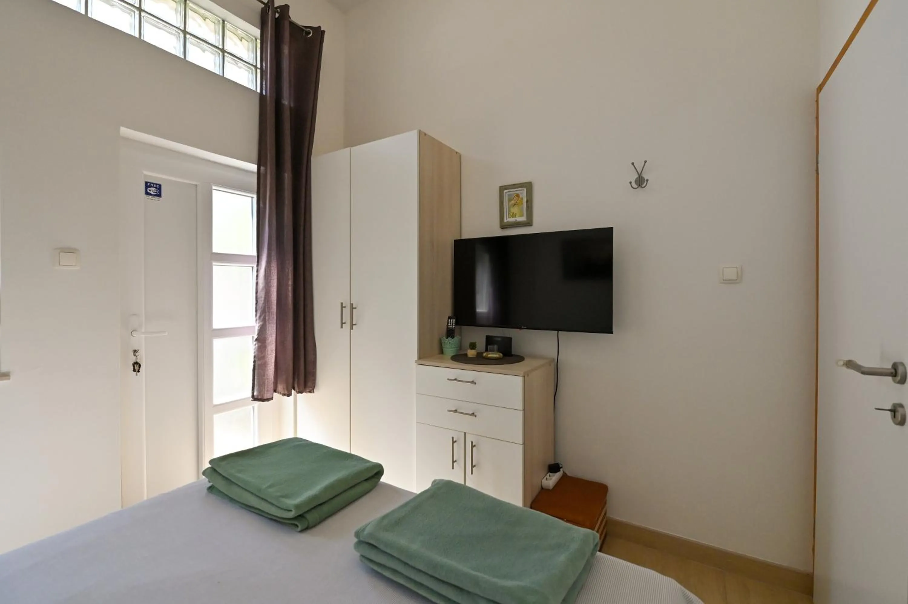 Bed in Apartment Mate