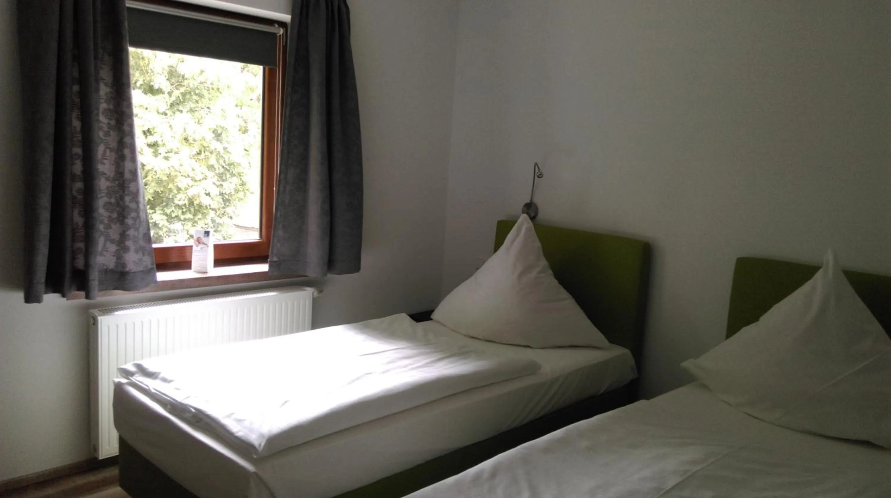 Photo of the whole room, Bed in Landgasthof Felsenkeller