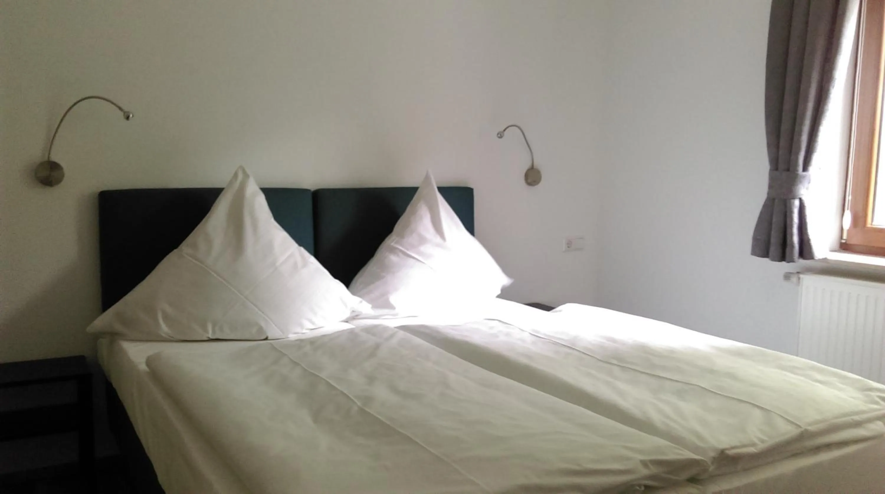 Photo of the whole room, Bed in Landgasthof Felsenkeller