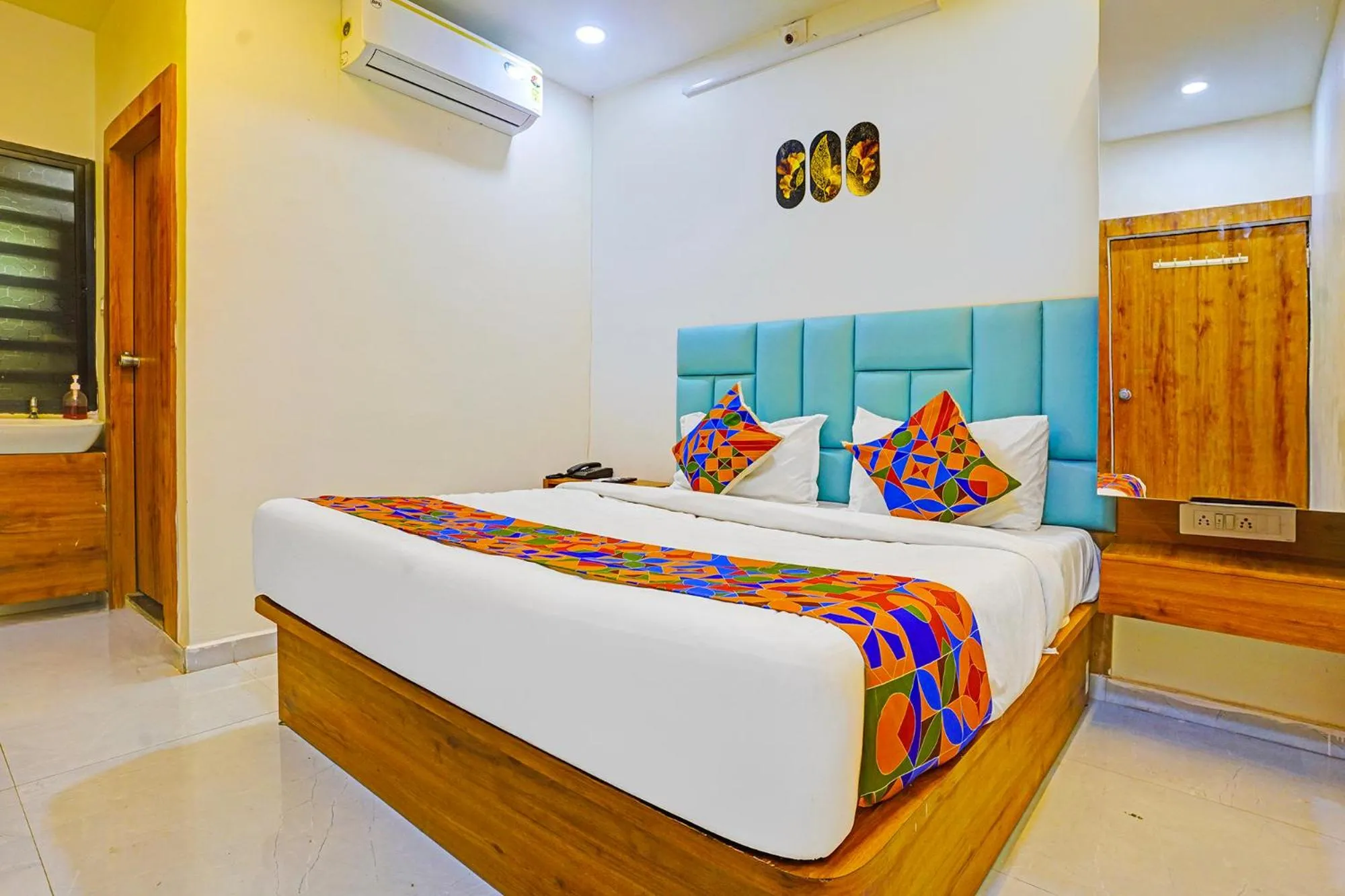 Bed in FabHotel Airport View - Nr Airport