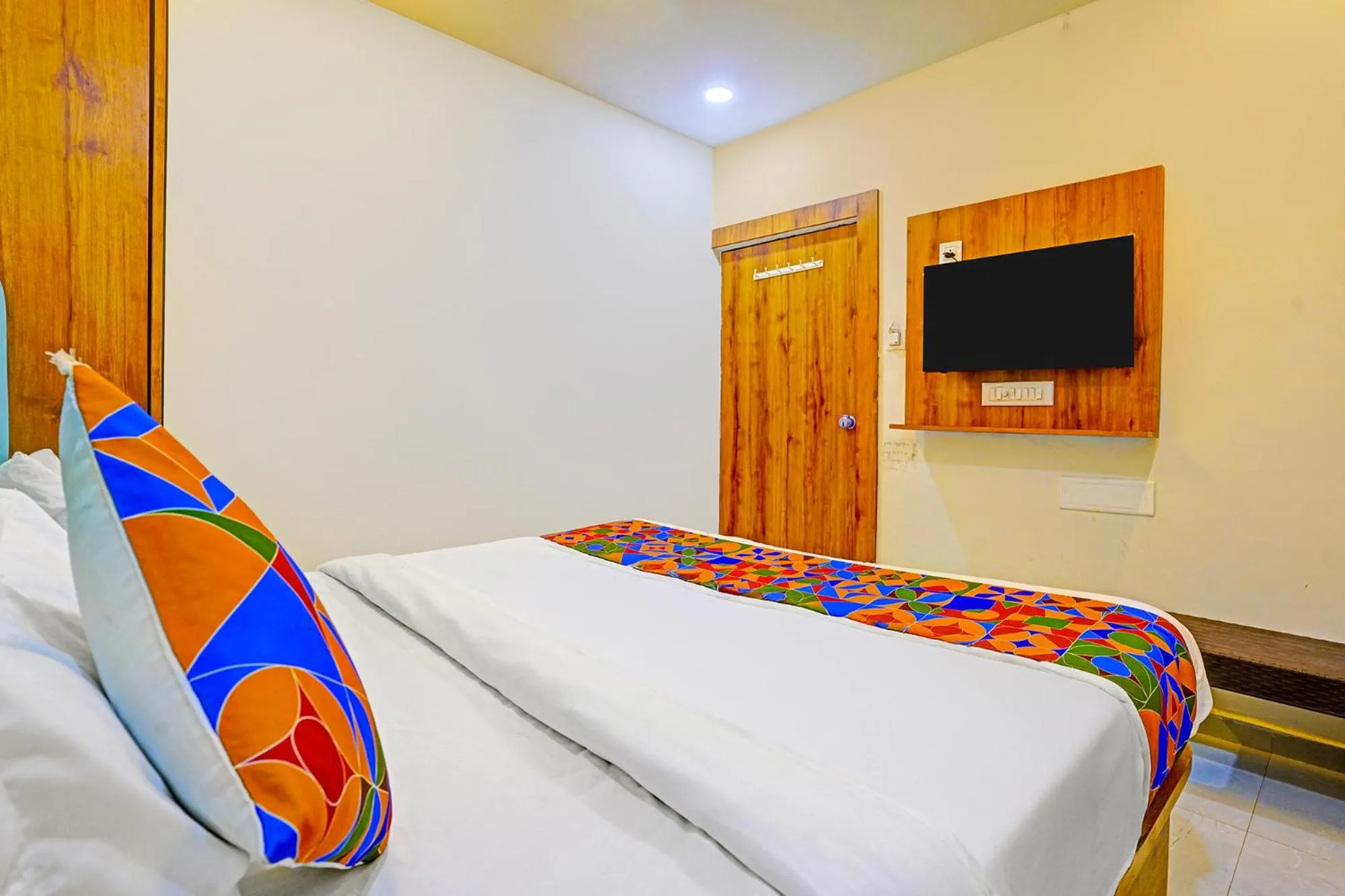 Bed in FabHotel Airport View - Nr Airport