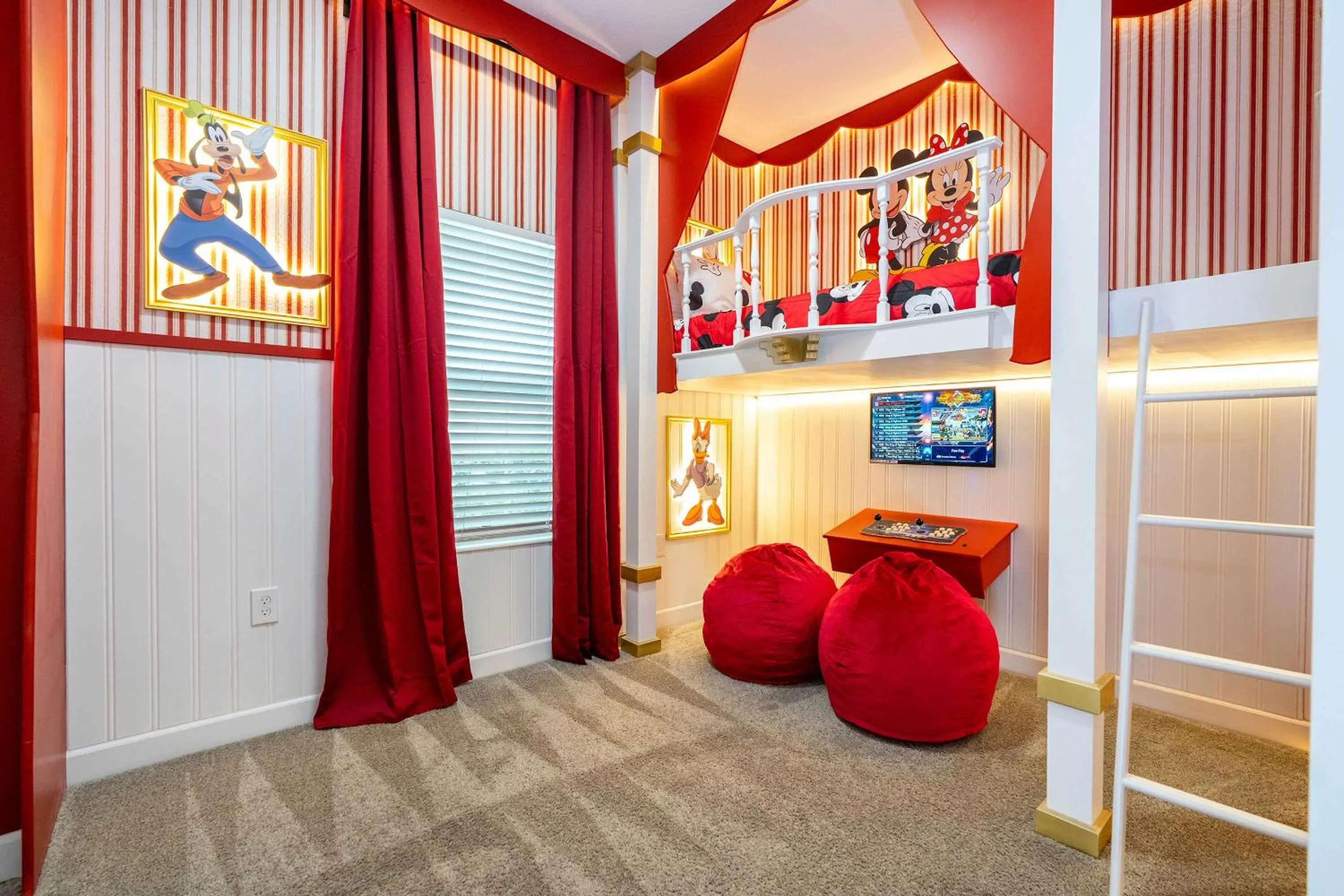 Vibrant 5Bd w Private Pool & Waterpark at Storey Lake 4811M