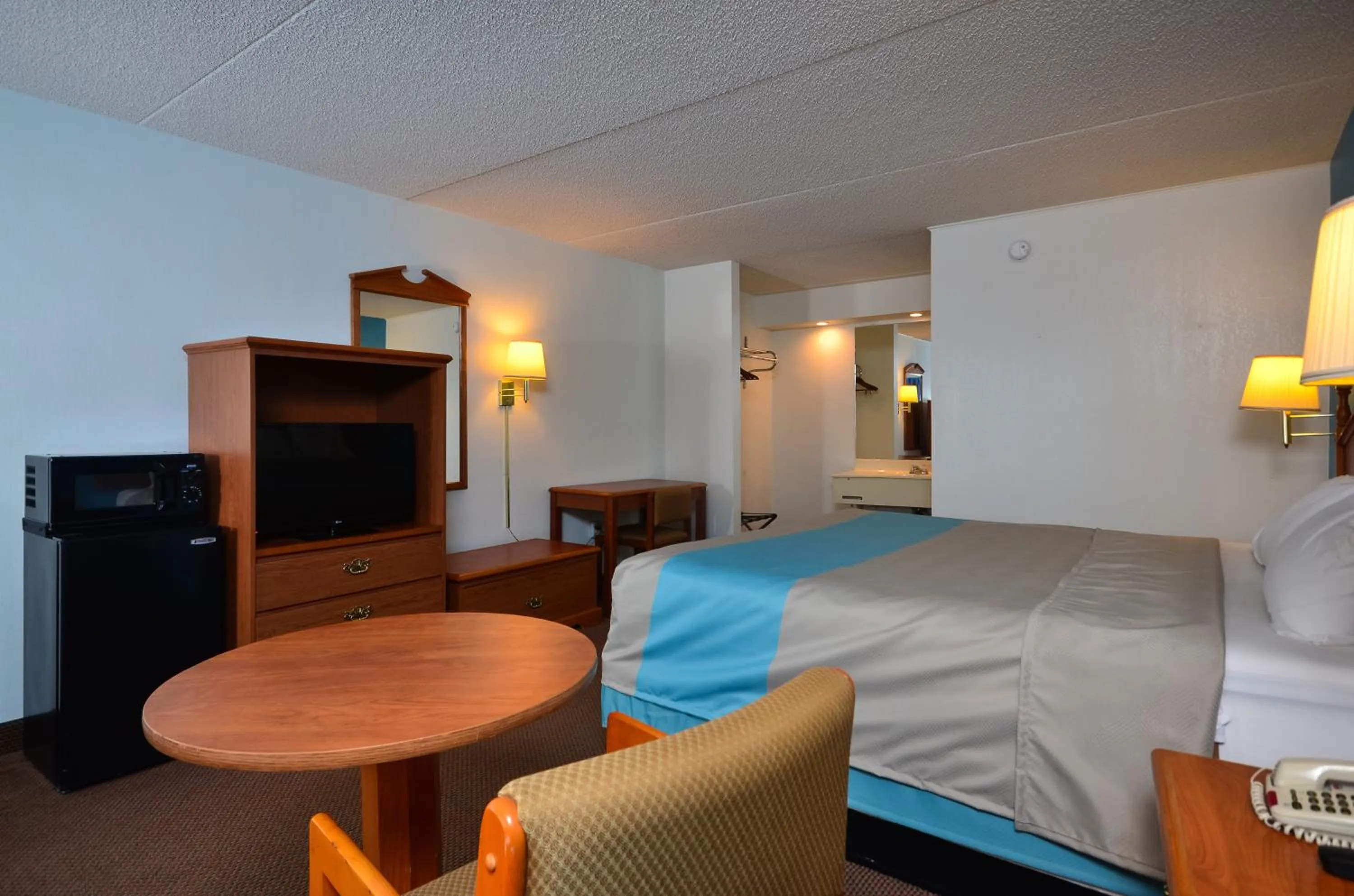 Bedroom, Bed in Motel 6-Pulaski, TN