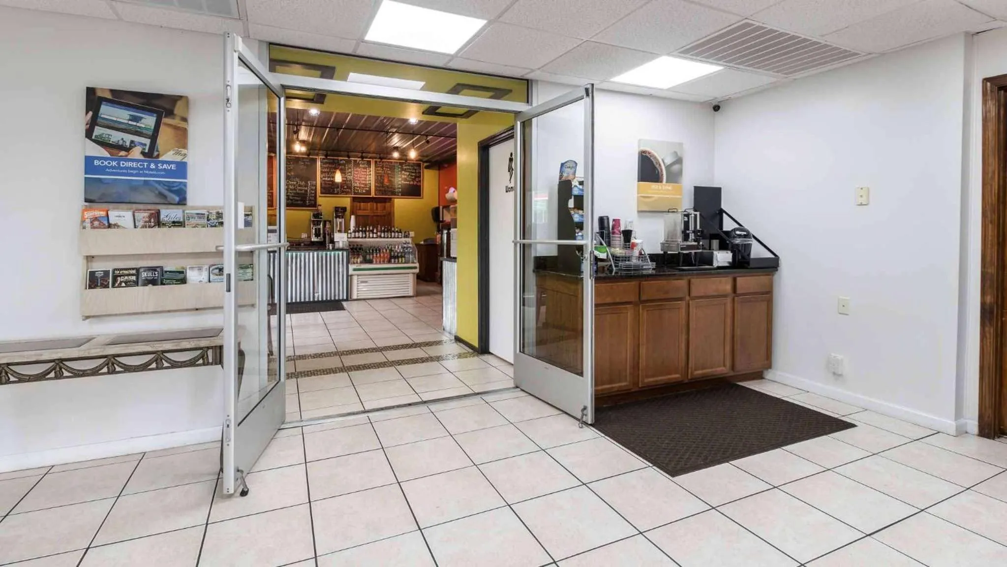 Restaurant/places to eat in Motel 6-Pulaski, TN