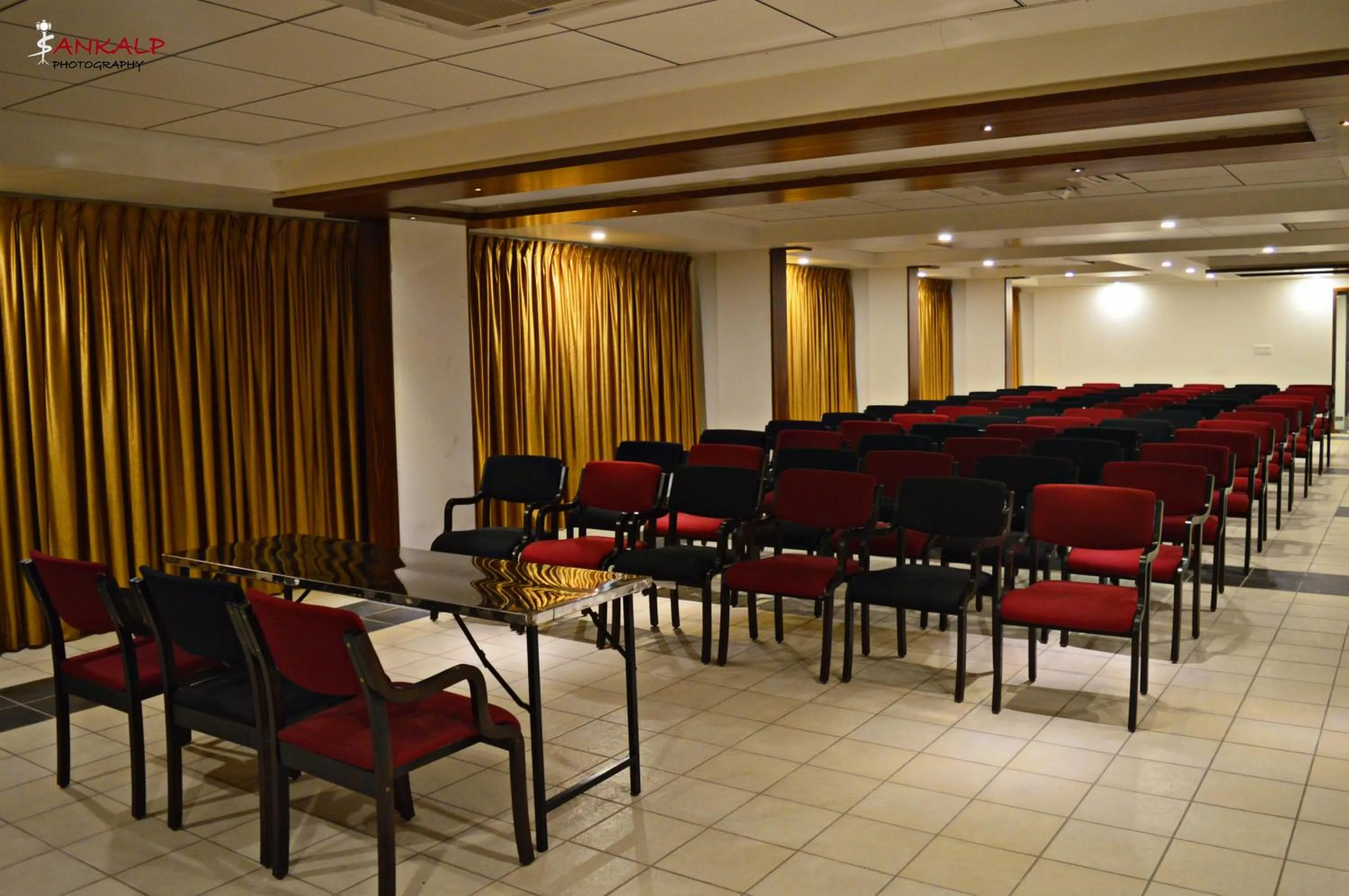 Business facilities in Sepoy Grande Mysore