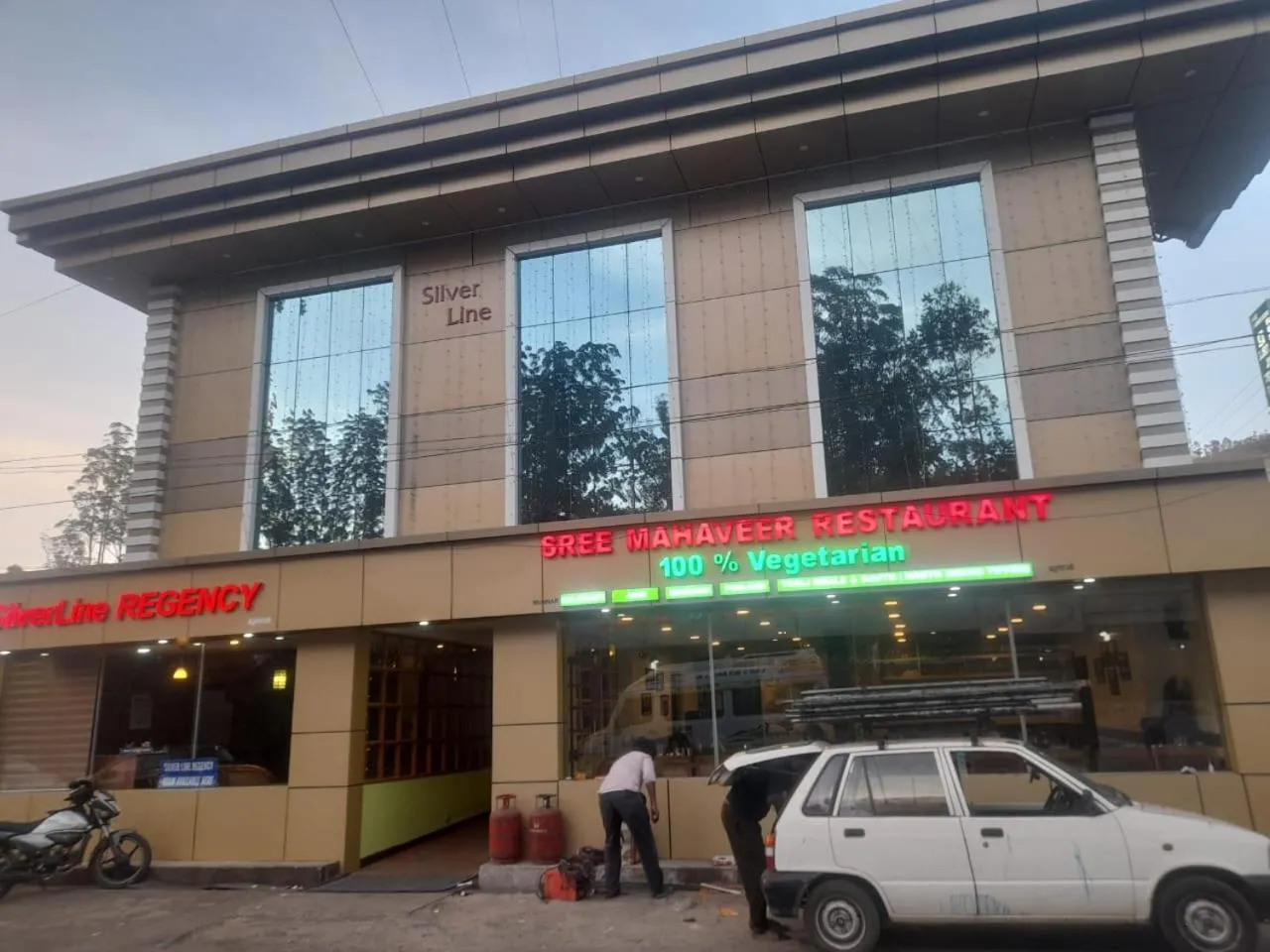 Hotel SilverLine Regency Munnar