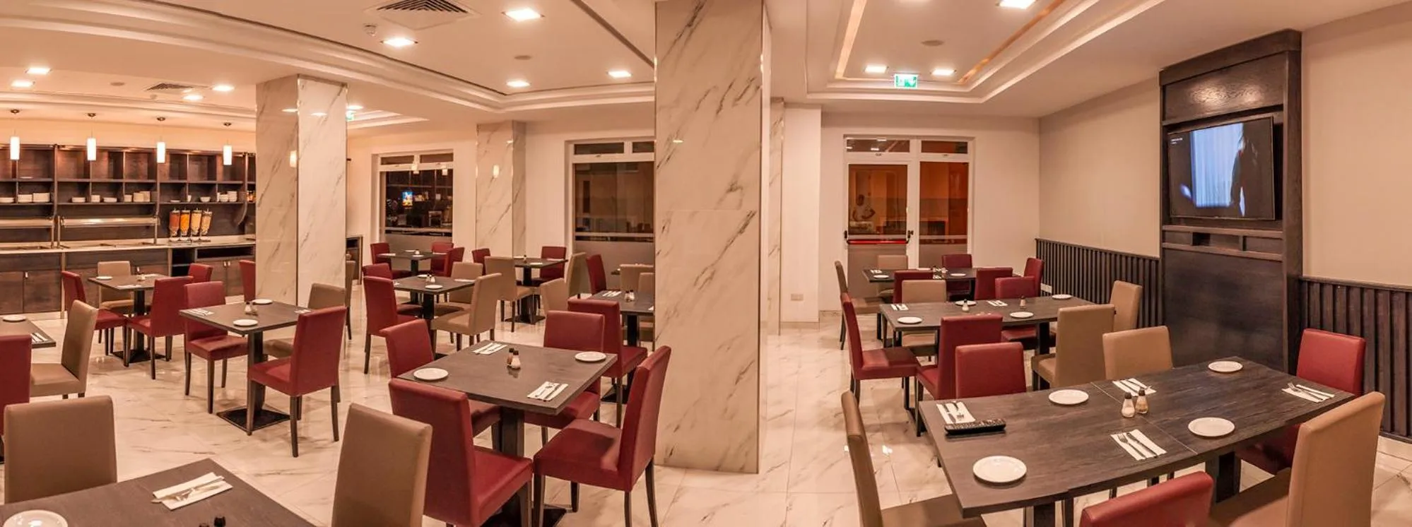 Restaurant/places to eat in Cerviola Hotel