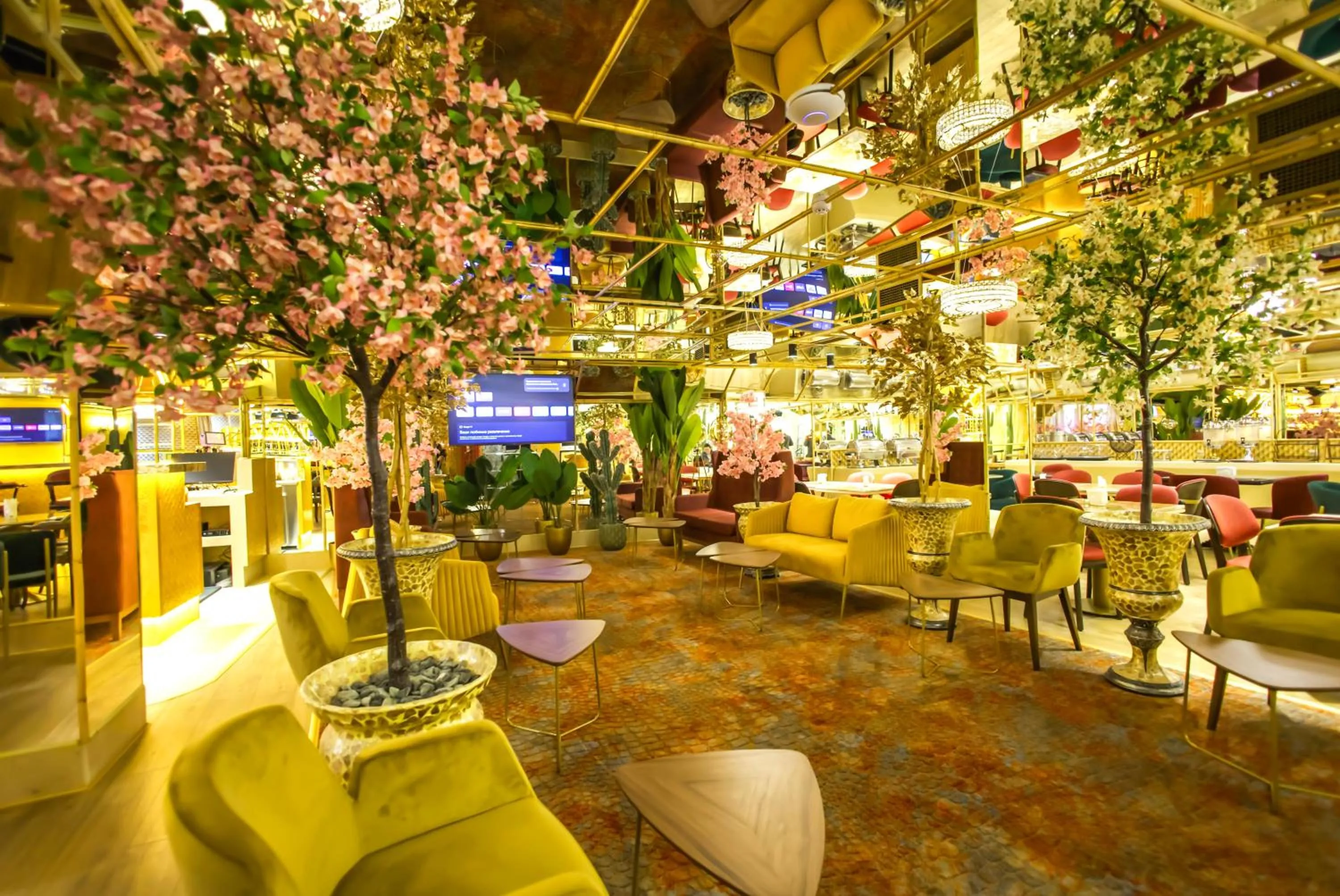 Lounge or bar in Carat Hotel Yerevan