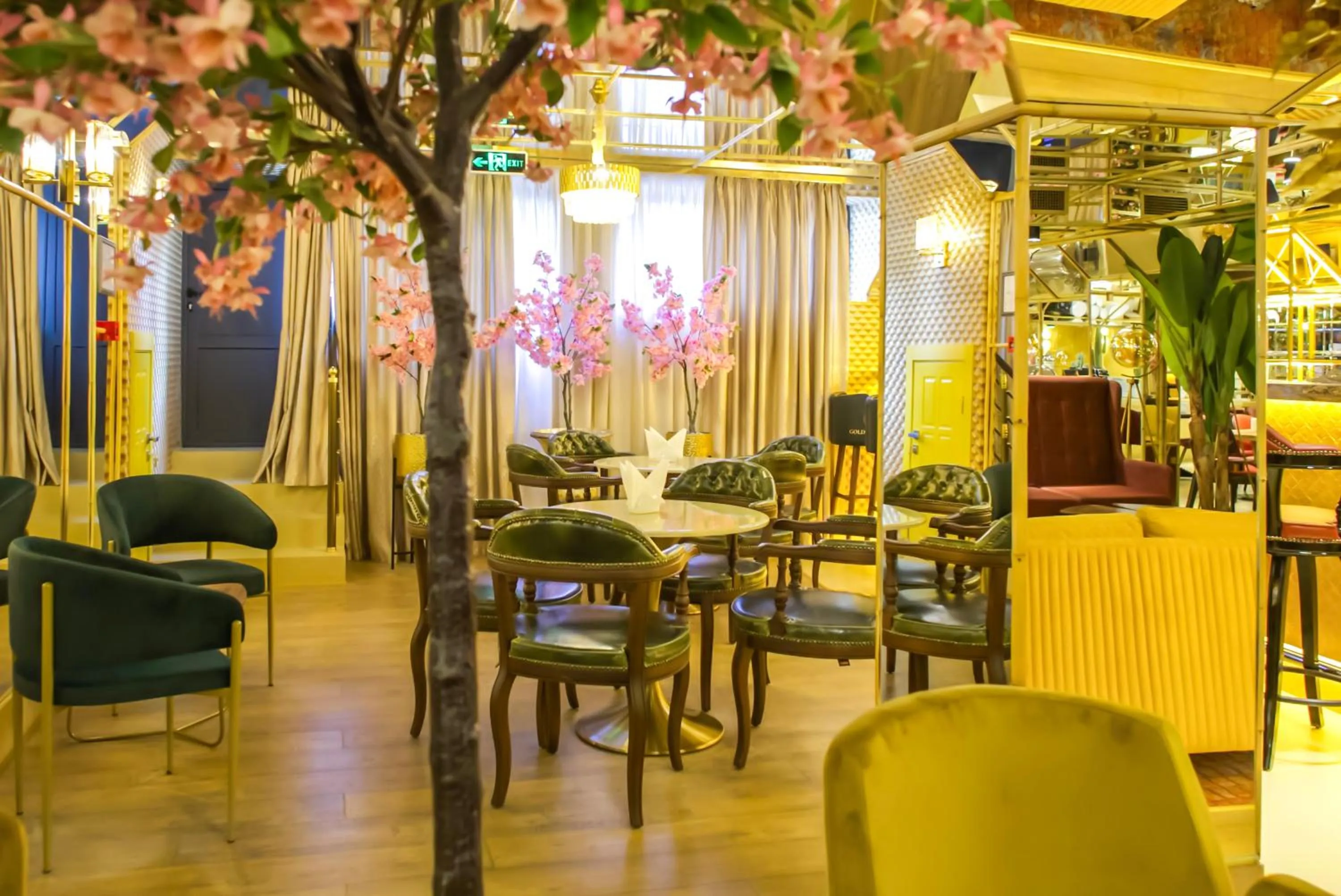 Lounge or bar in Carat Hotel Yerevan