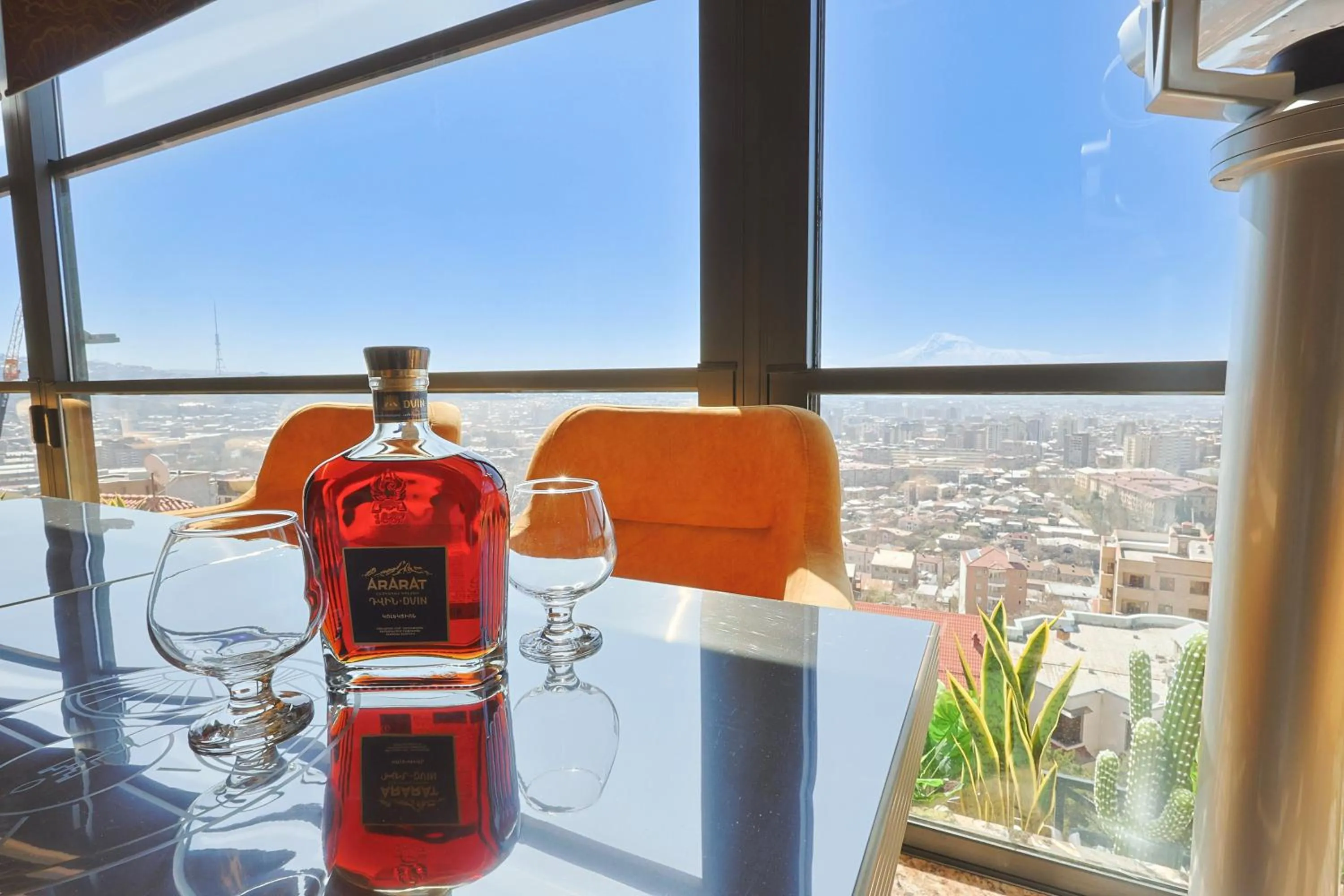 Restaurant/places to eat in Carat Hotel Yerevan