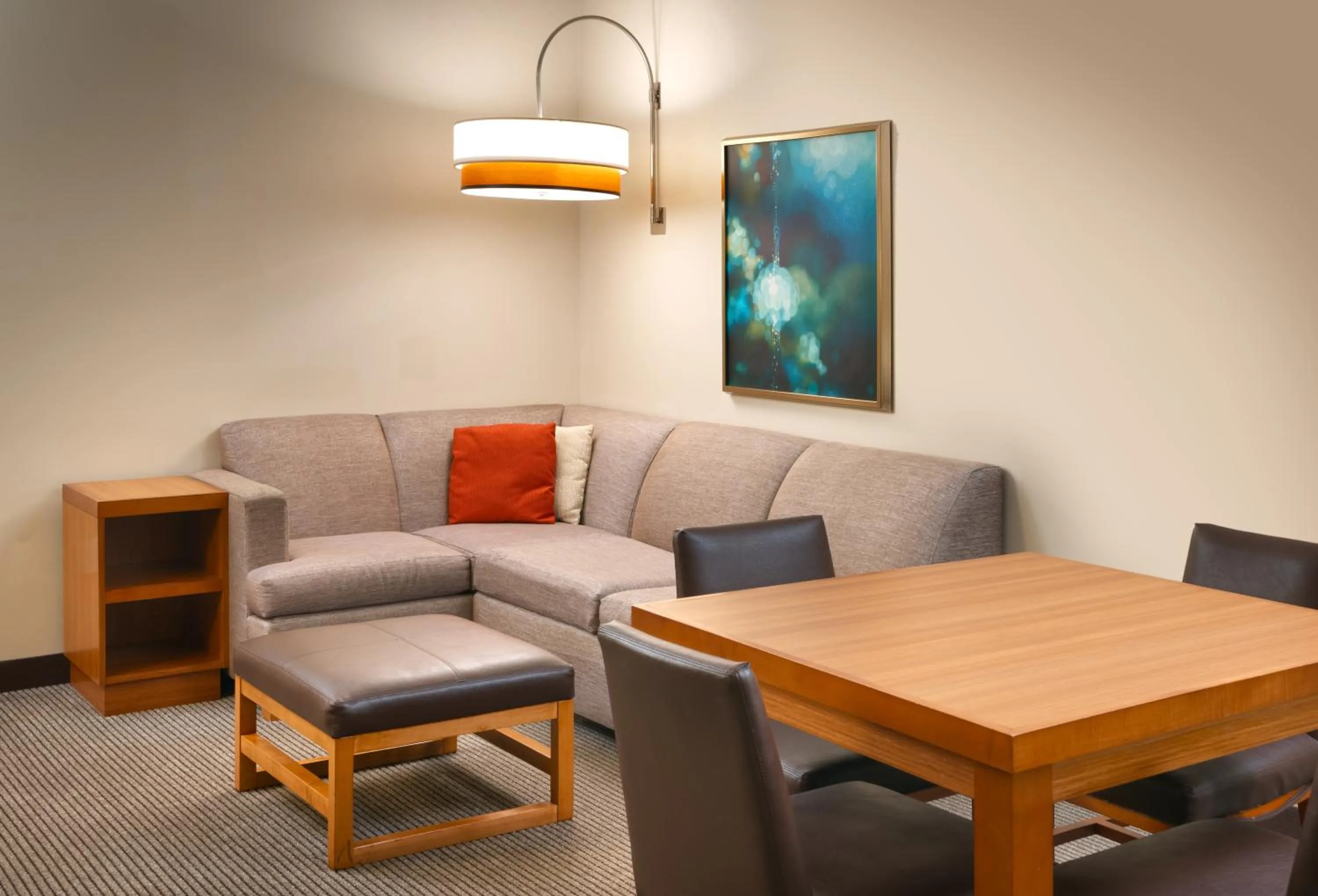 Seating area in Hyatt Place Lansing-East