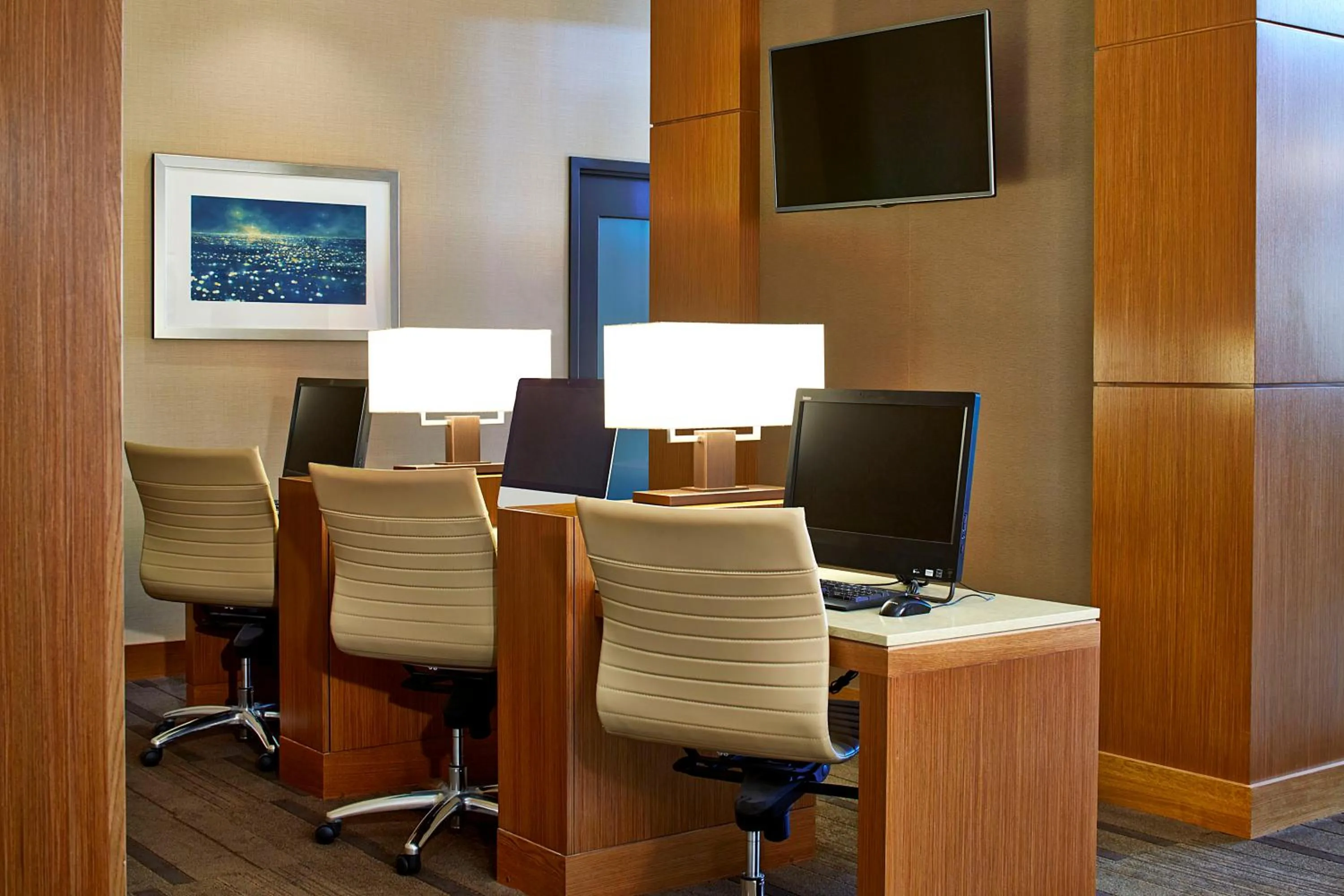 Business facilities in Hyatt Place Lansing-East