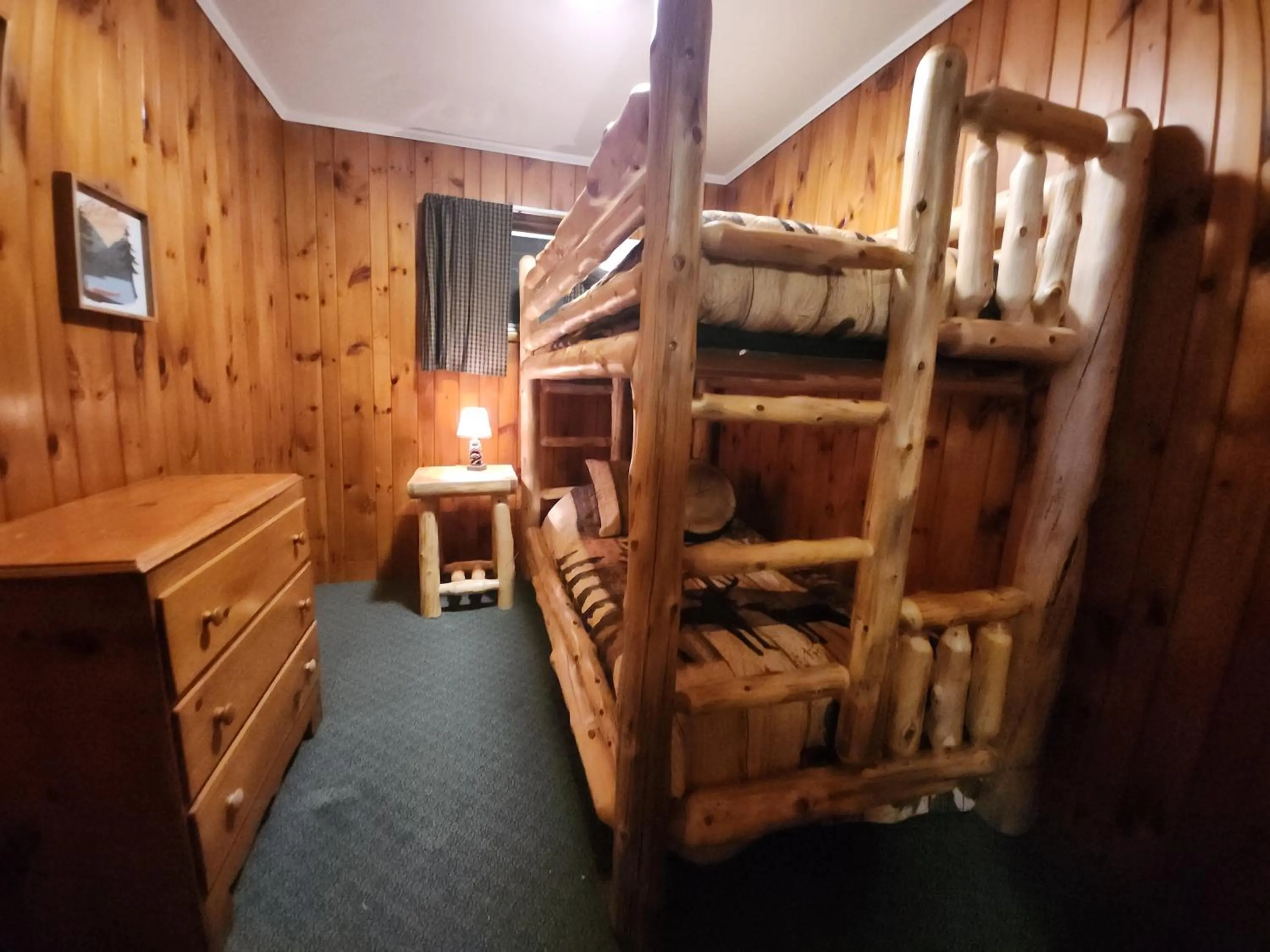 Bed in Cramers Point Lake Breeze