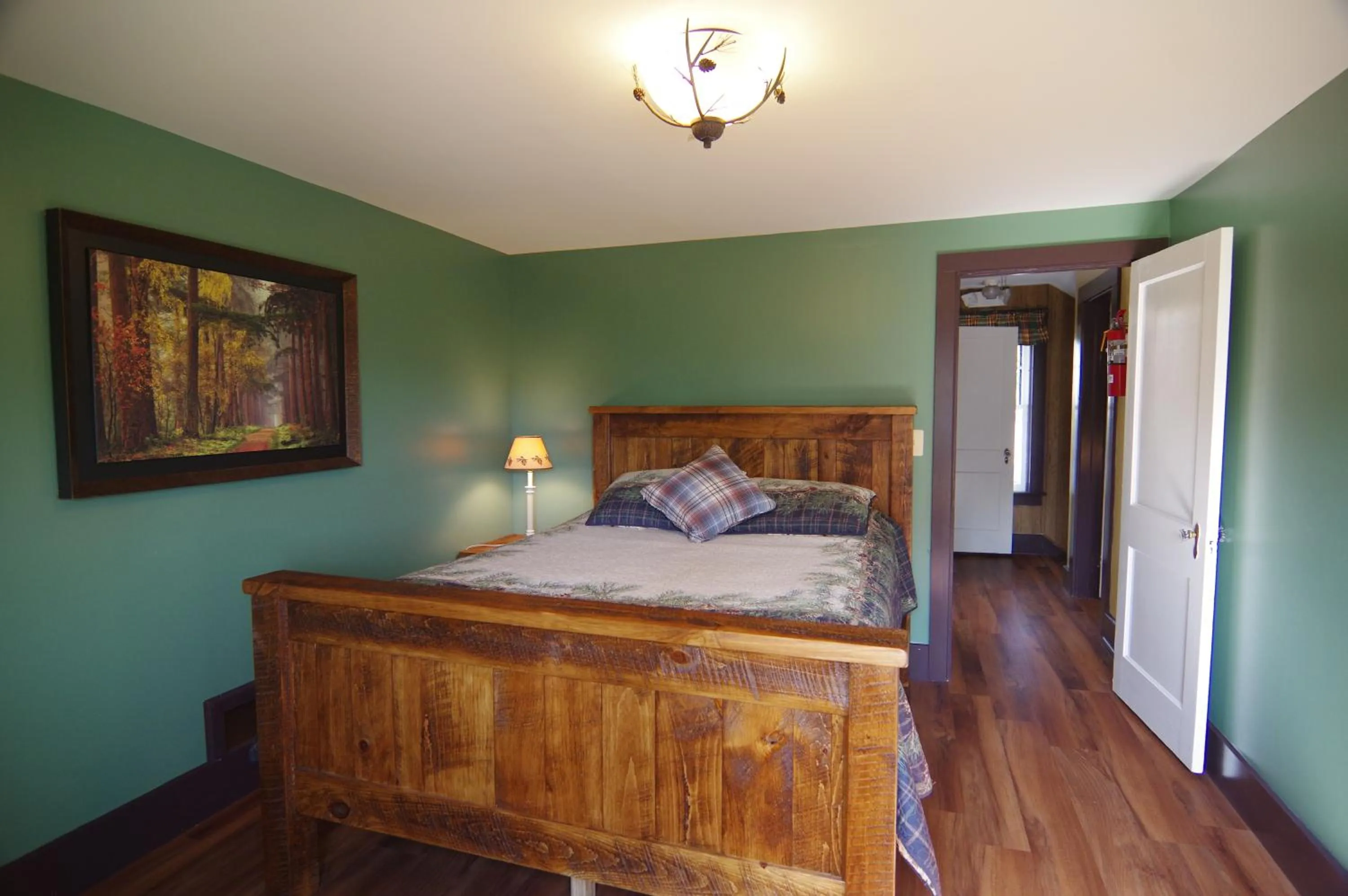 Bed in Cramers Point Lake Breeze