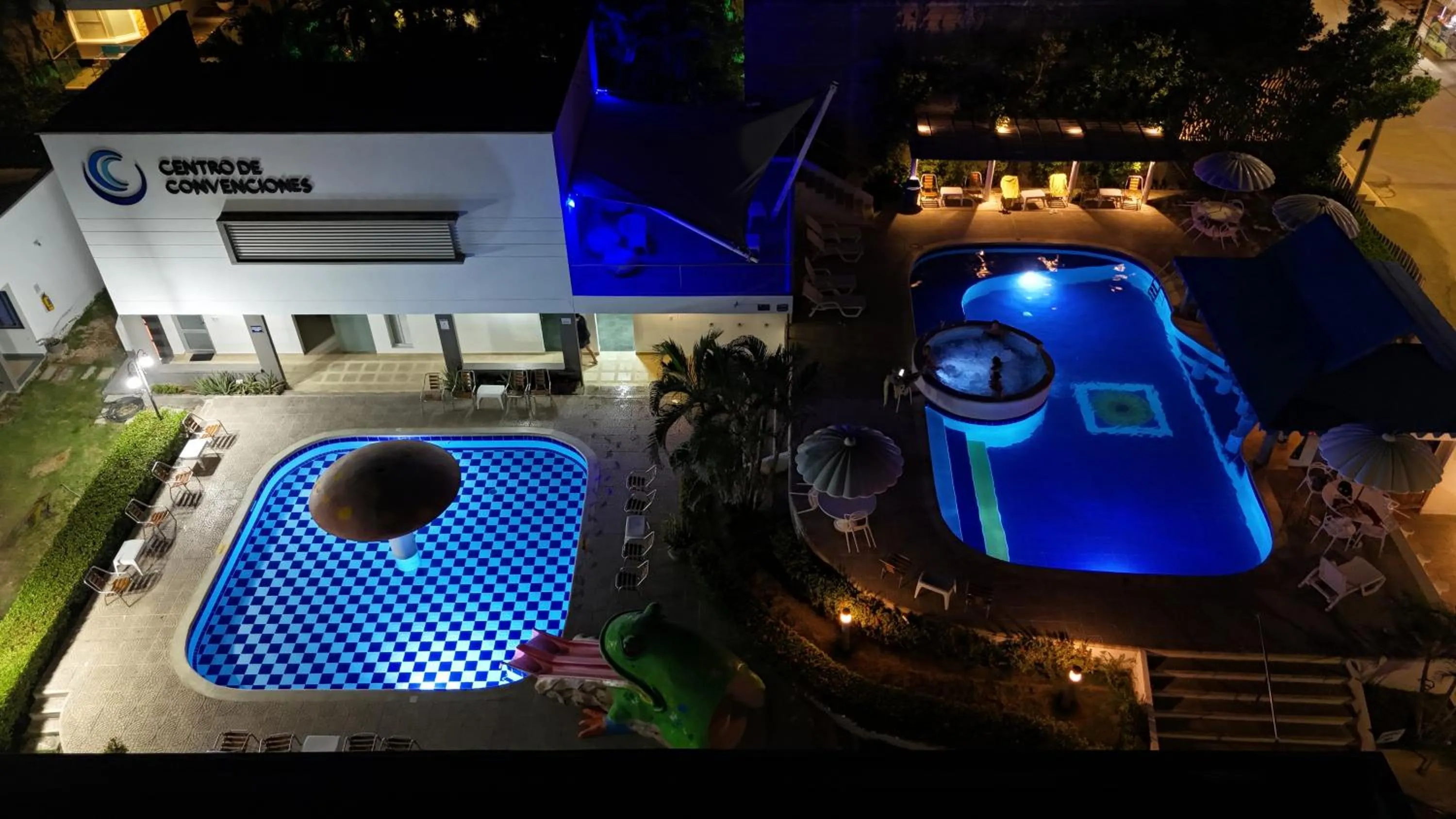 Swimming pool in Hotel La Fragata