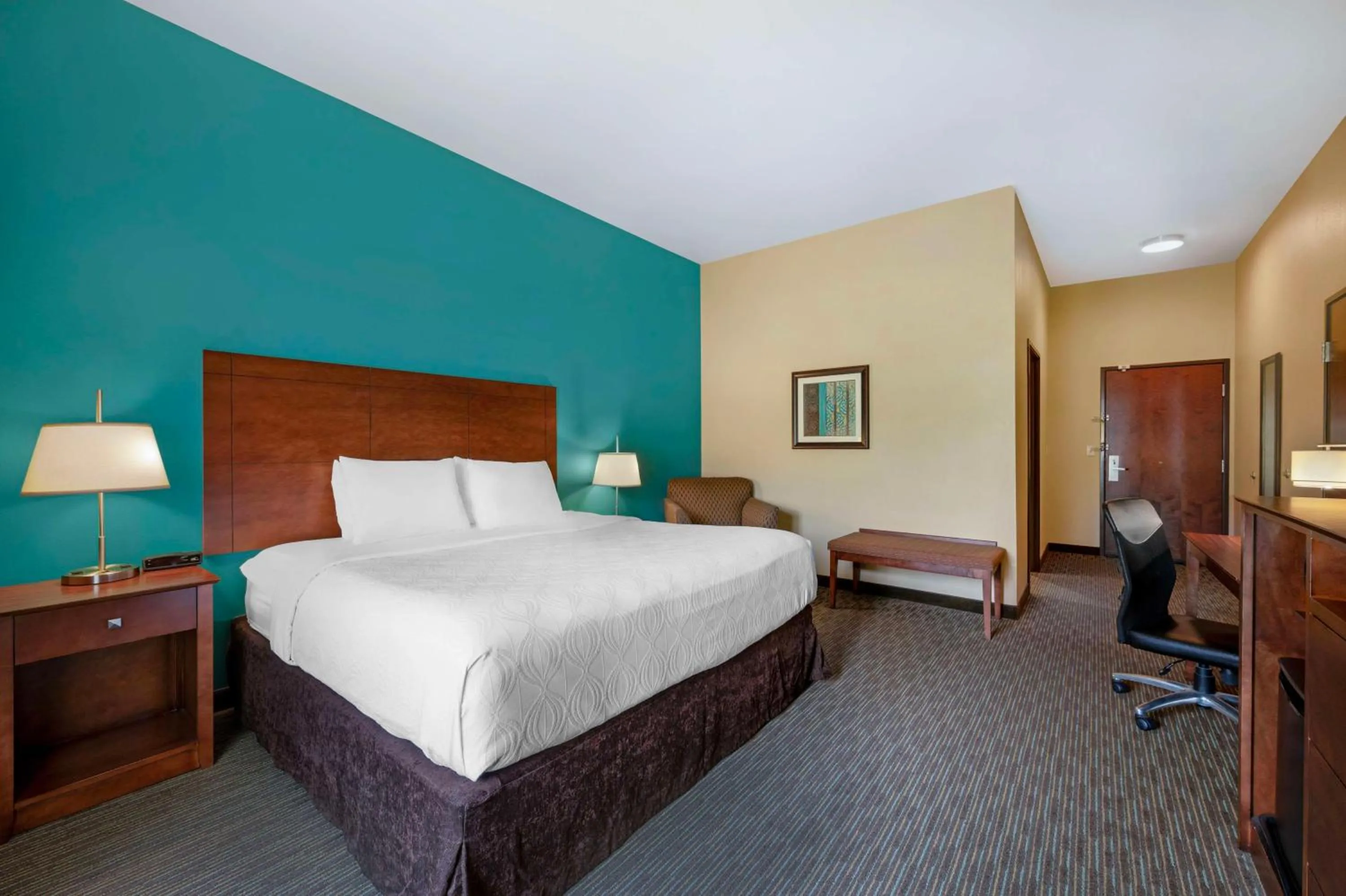 Bedroom, Bed in Best Western Plus French Lick