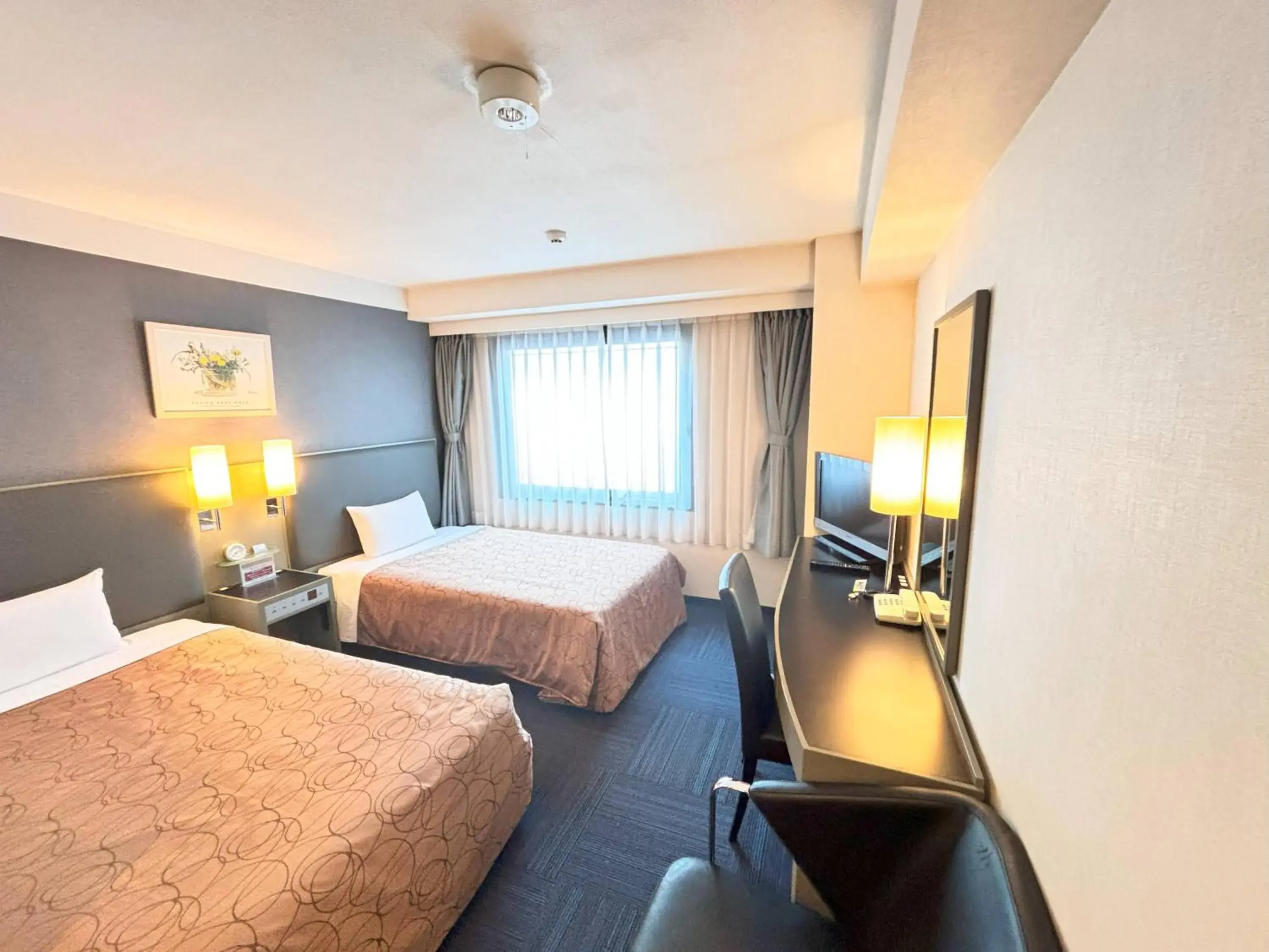 Twin Room B - Non-Smoking in Grand Central Hotel Twin Room B - Non-Smoking in Grand Central Hotel