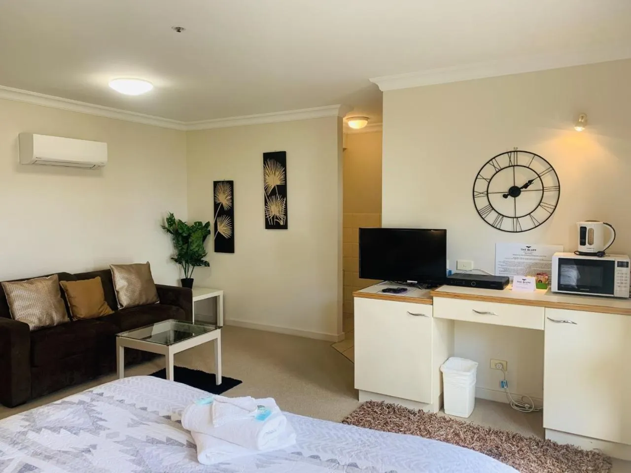 Dining area in The Bluff Resort Apartments
