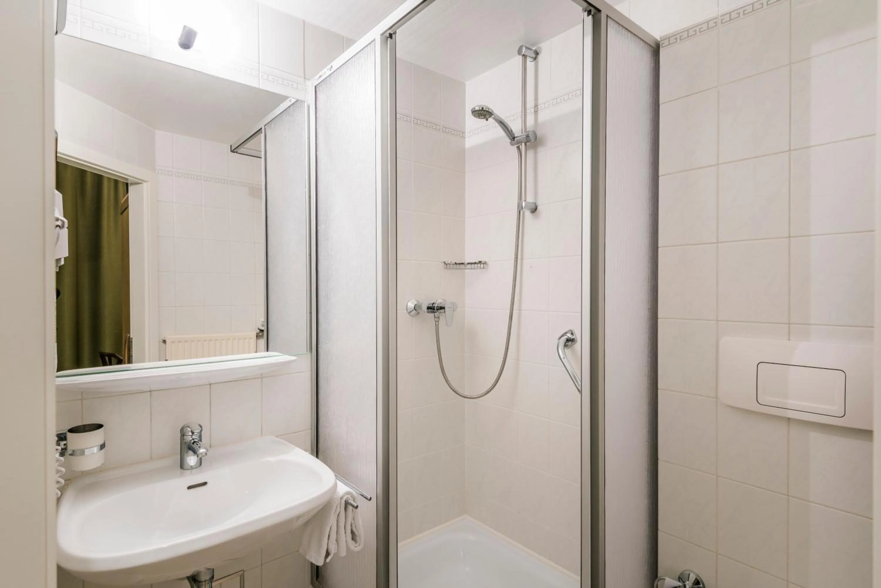 Bathroom in Trail-Inn Natur & Sporthotel