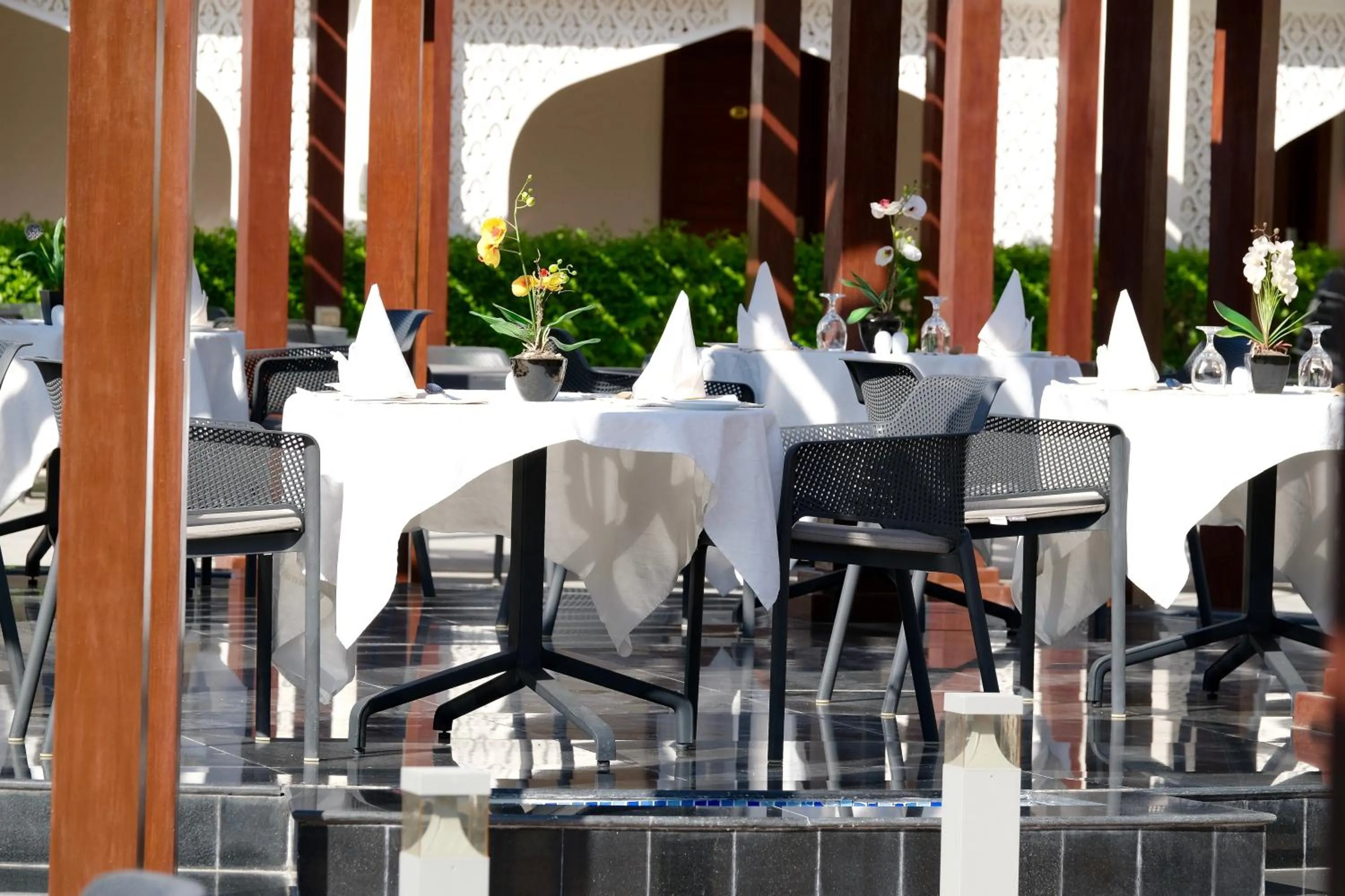 Restaurant/places to eat in Falaj Daris Hotel