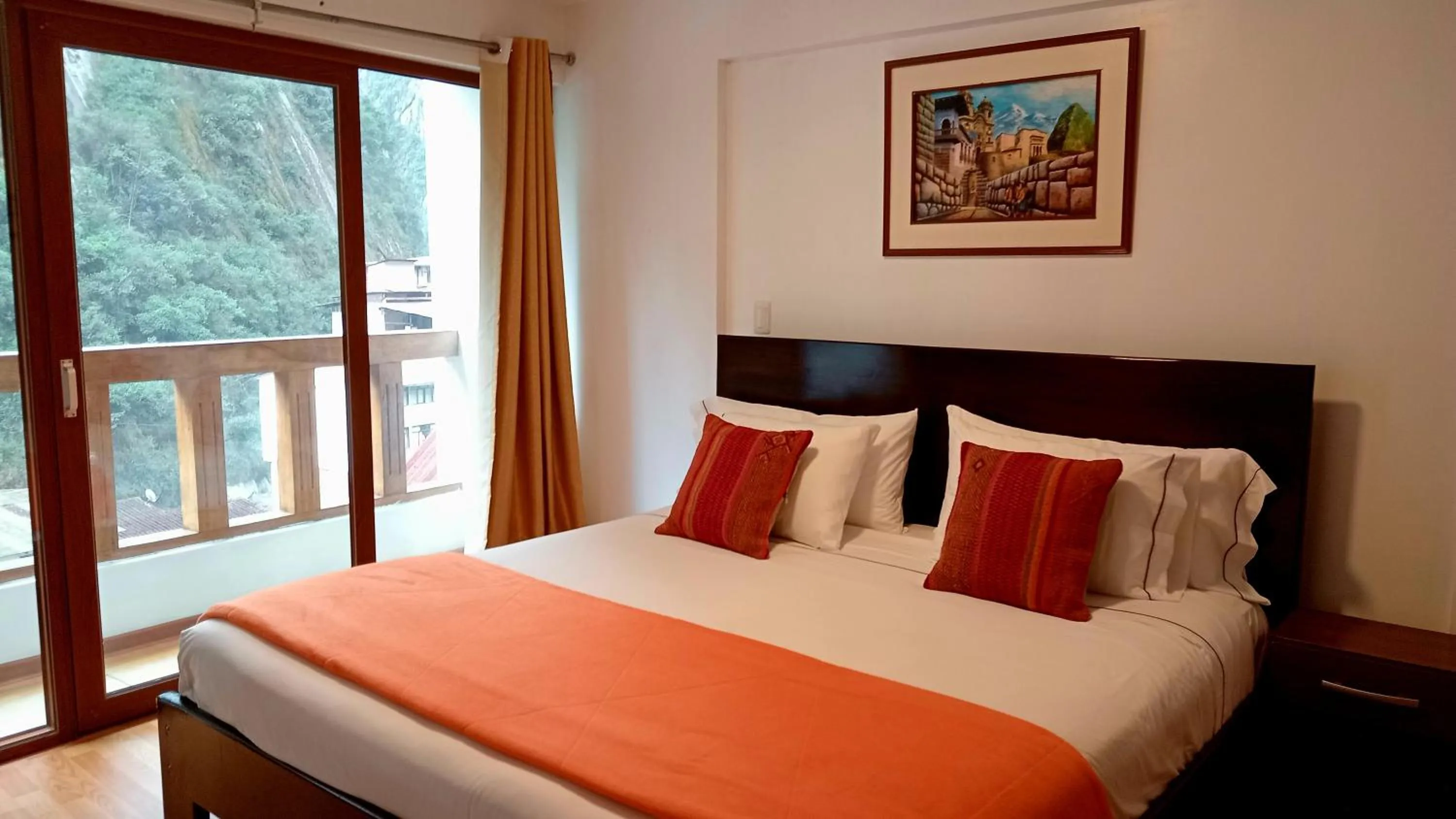 Bed in El Quetzal MachuPicchu