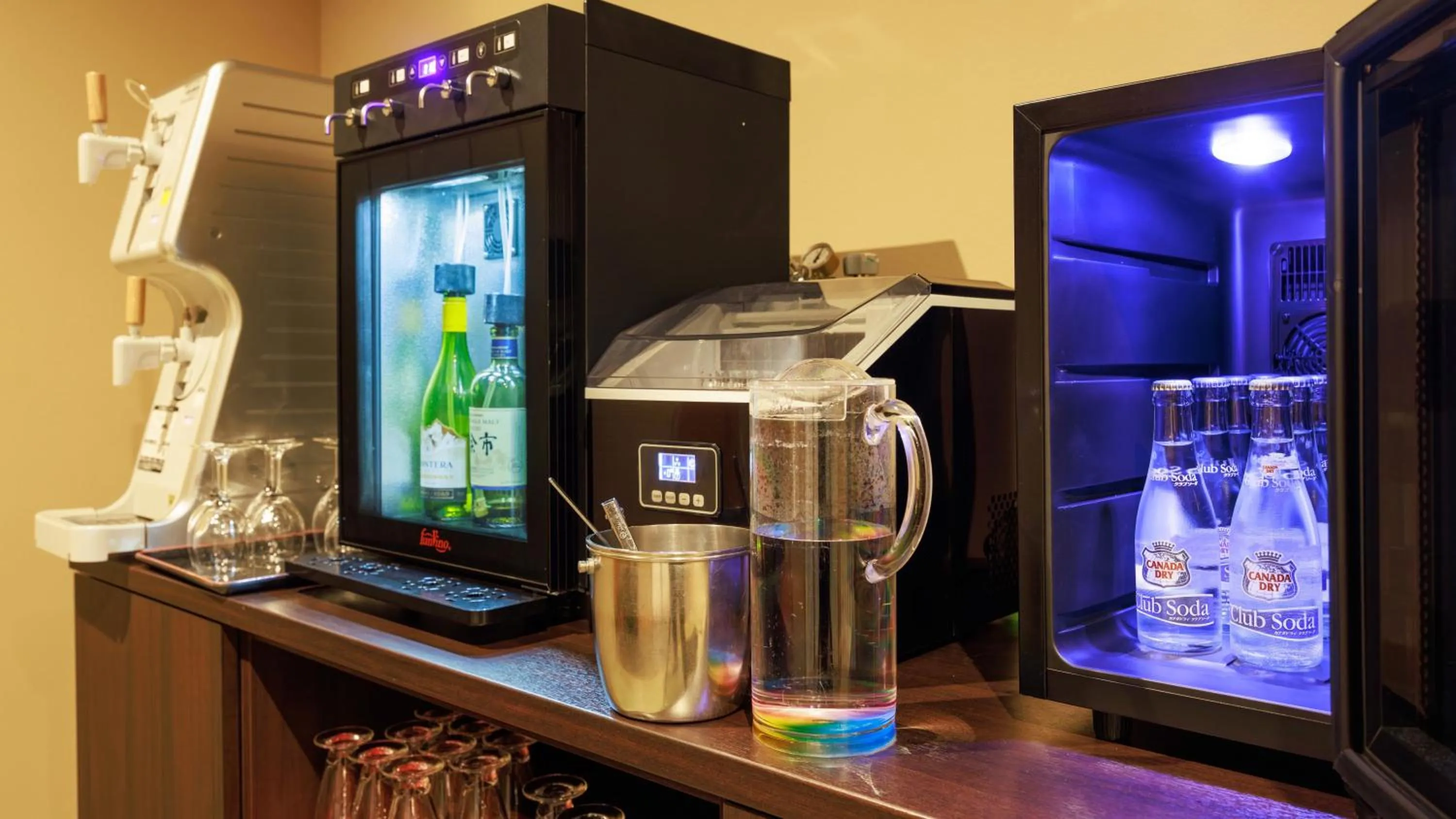 Communal lounge/ TV room in Sennomori