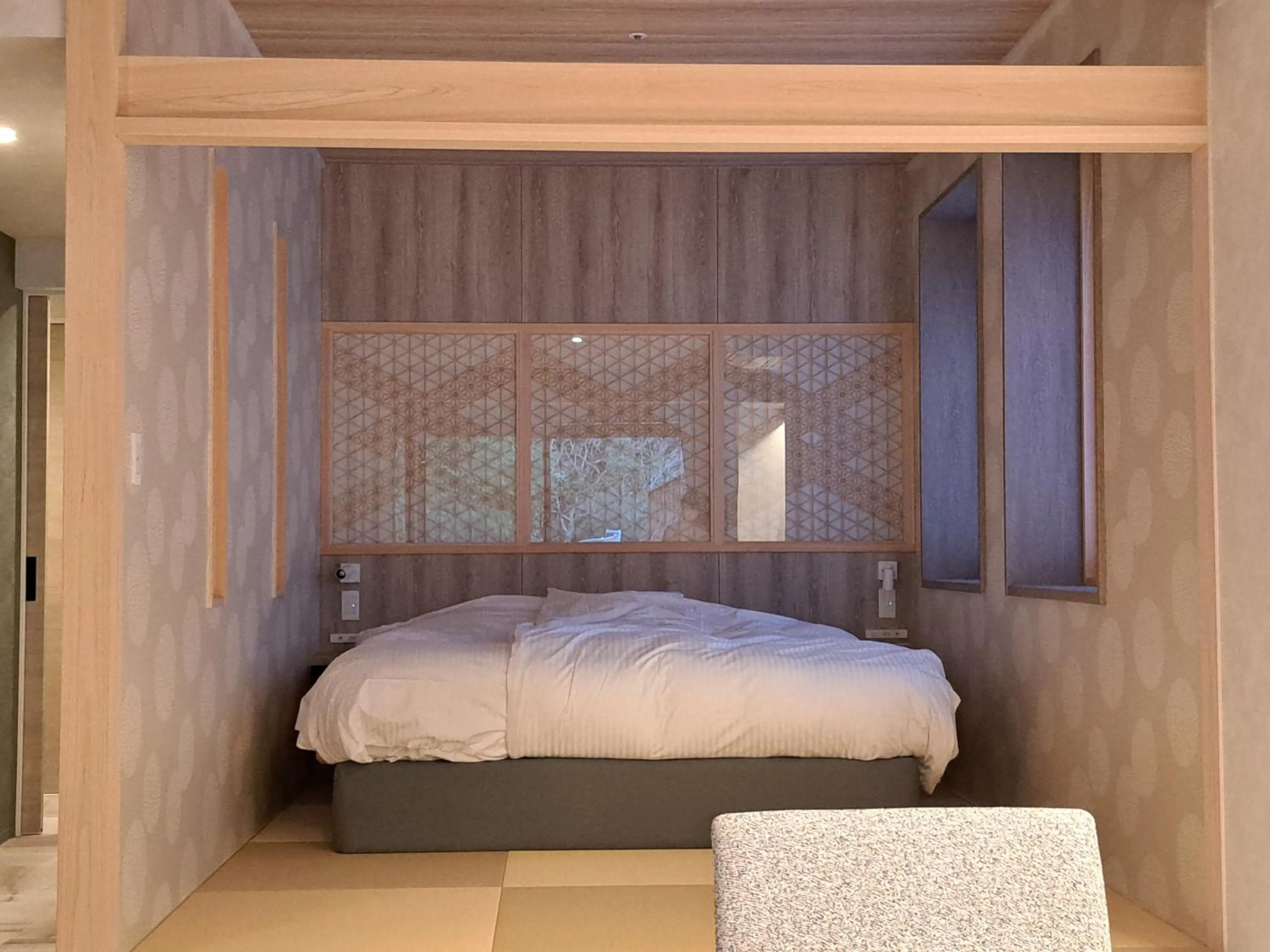 Bedroom, Bed in Sennomori