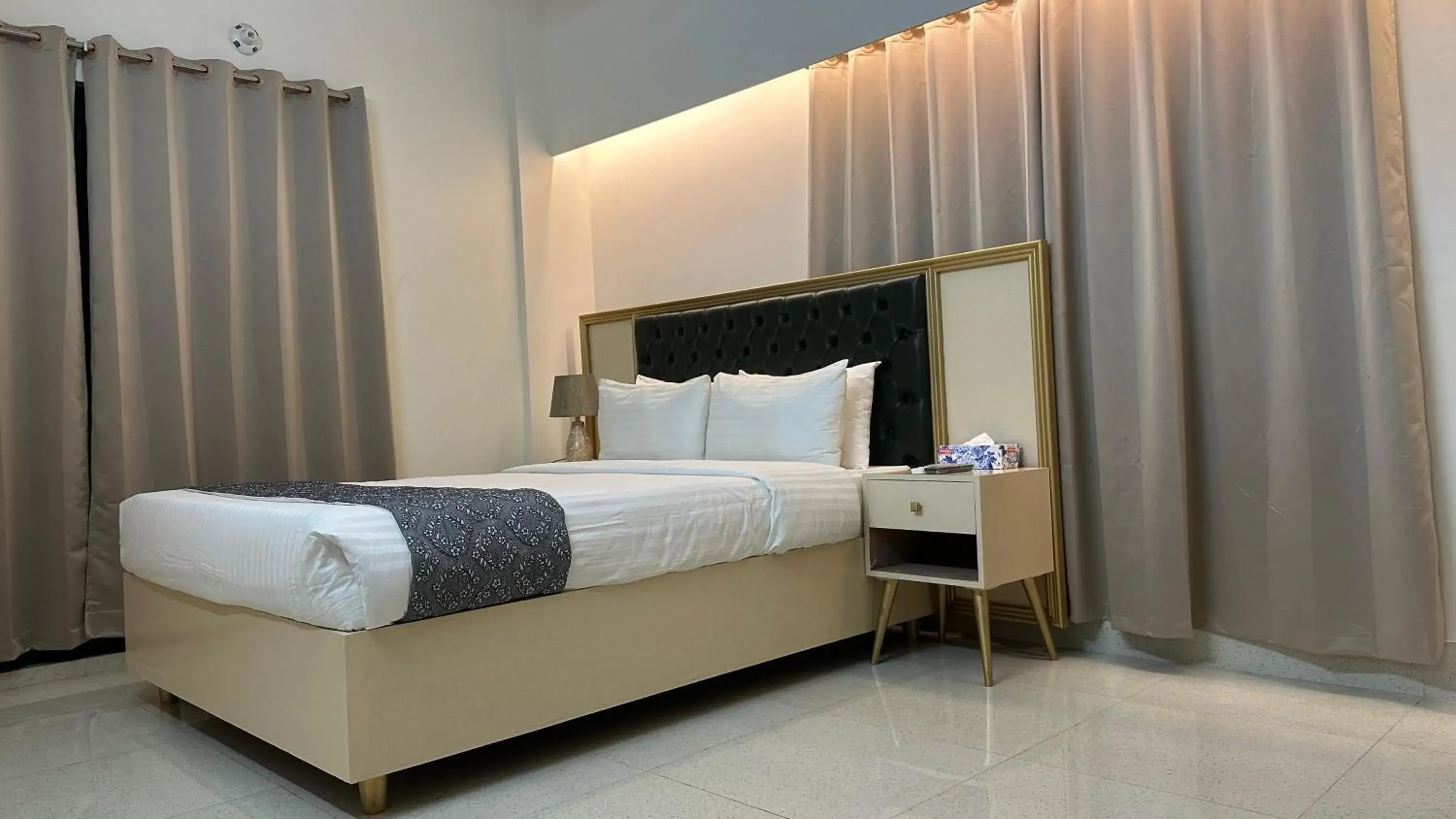 Suite with Balcony in Royal Regent Suites Dhaka Suite with Balcony in Royal Regent Suites Dhaka