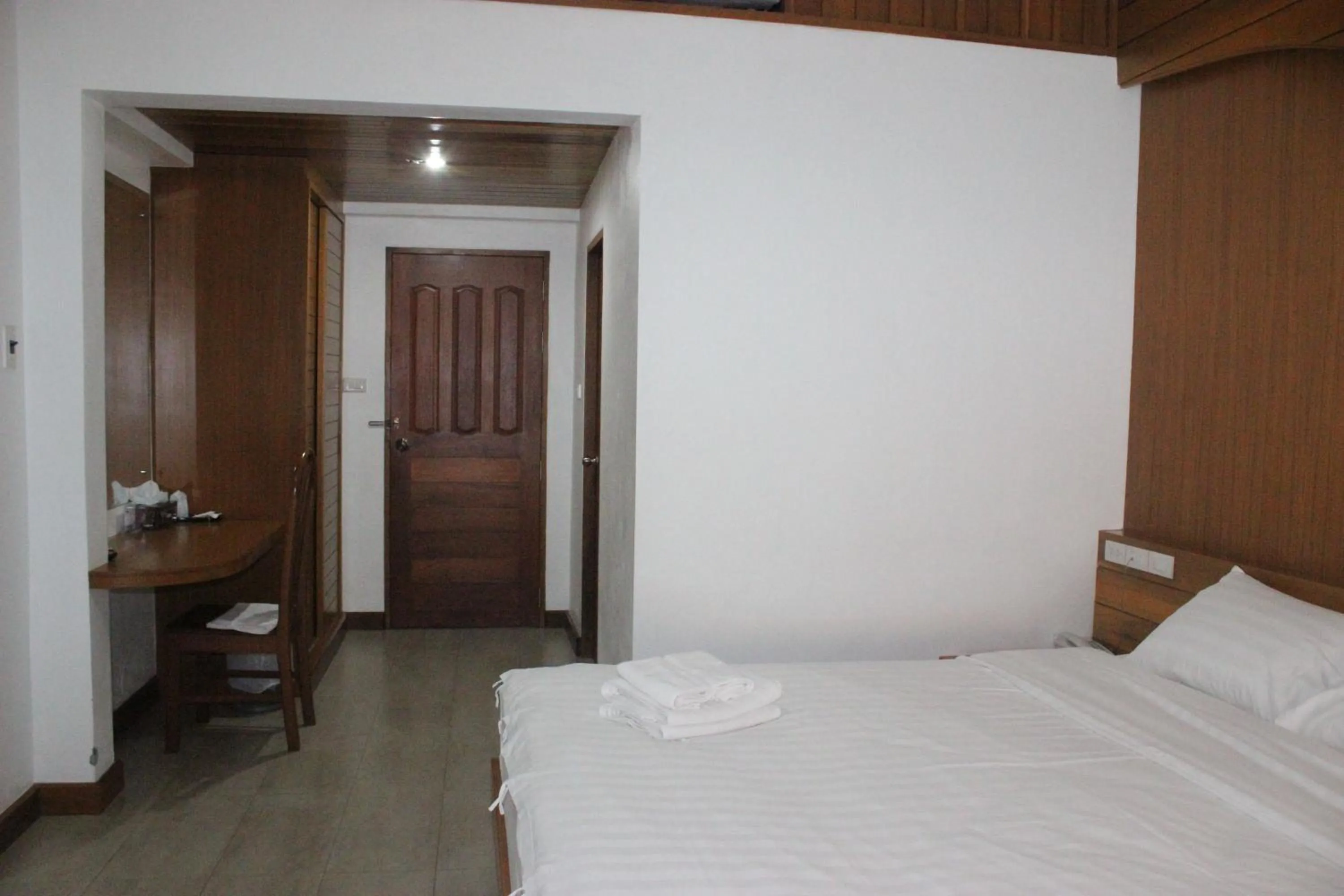 Bed in Tree Home Plus