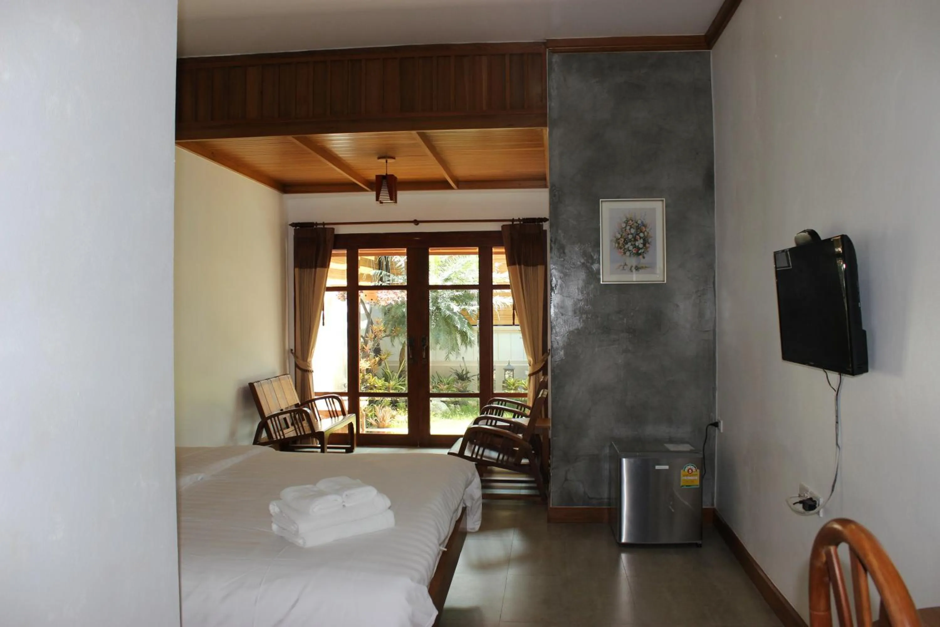 Bed in Tree Home Plus