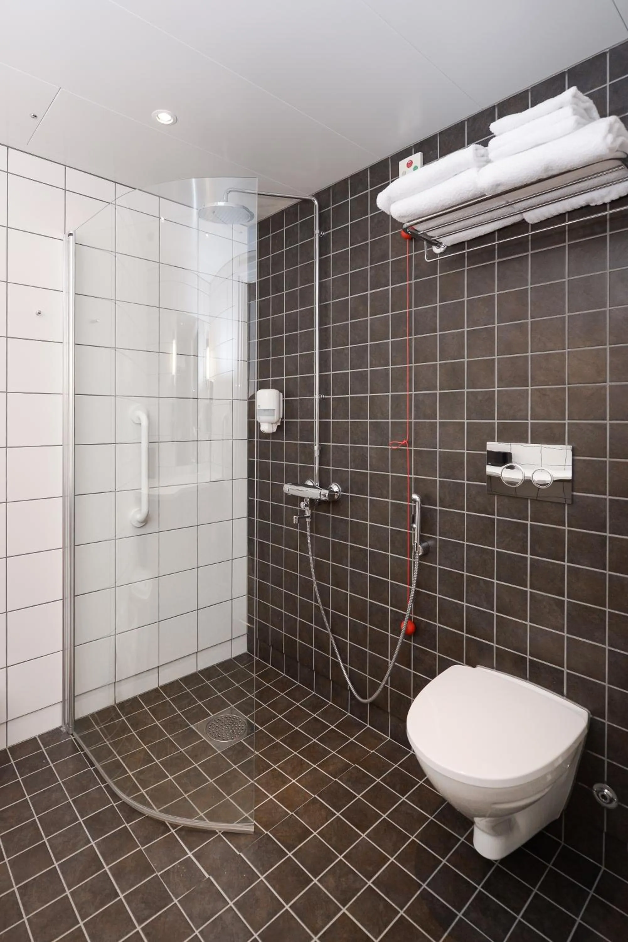 Bathroom in Pingvinhotellet UNN Tromsø