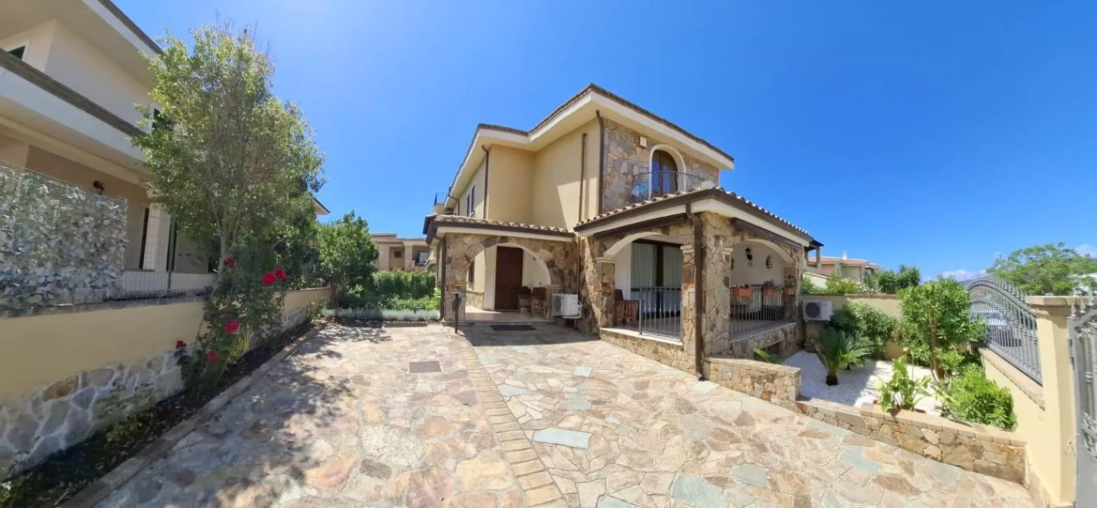 Property building in B&B Brezza di Mare (Sea Breeze)