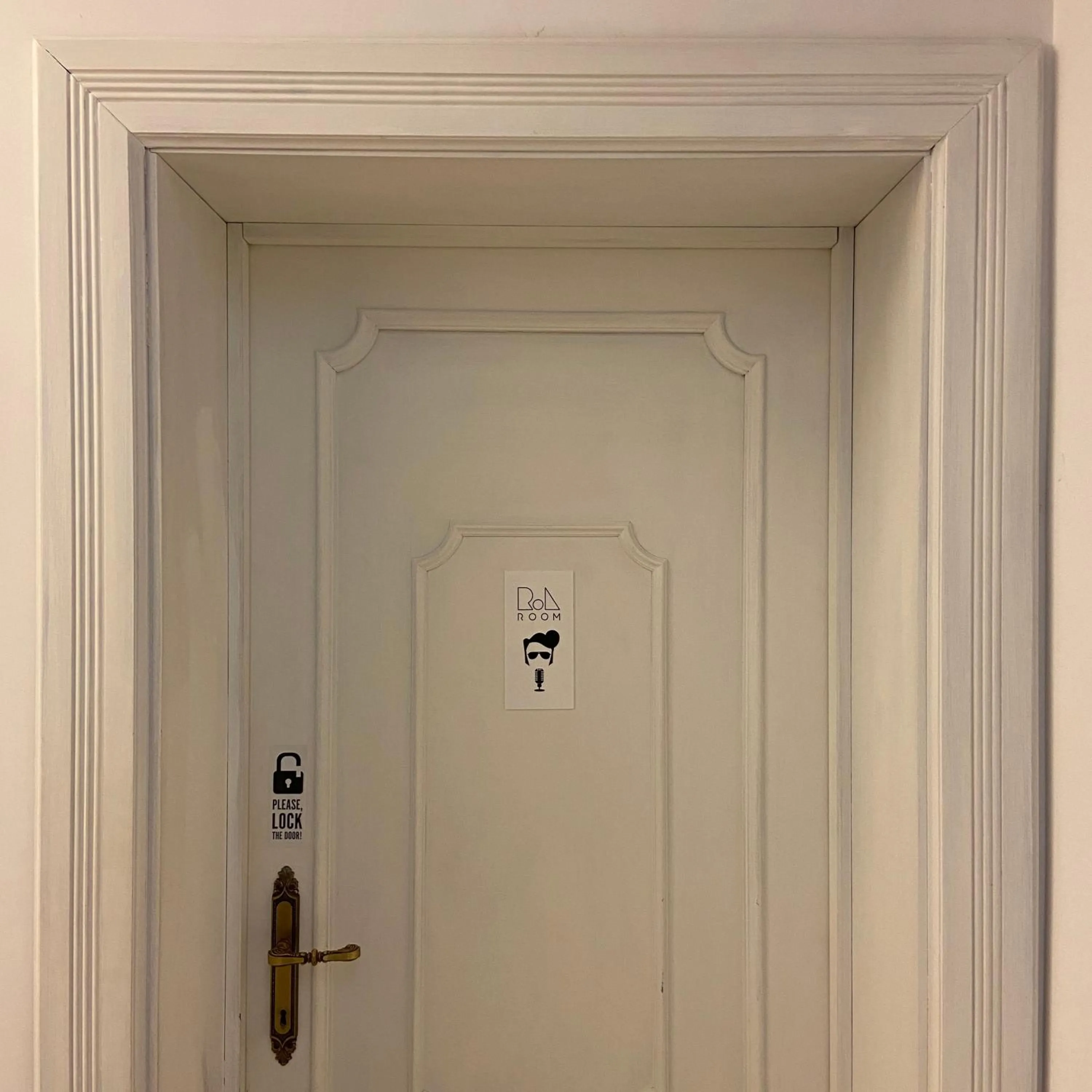 Property building in Room of Arts