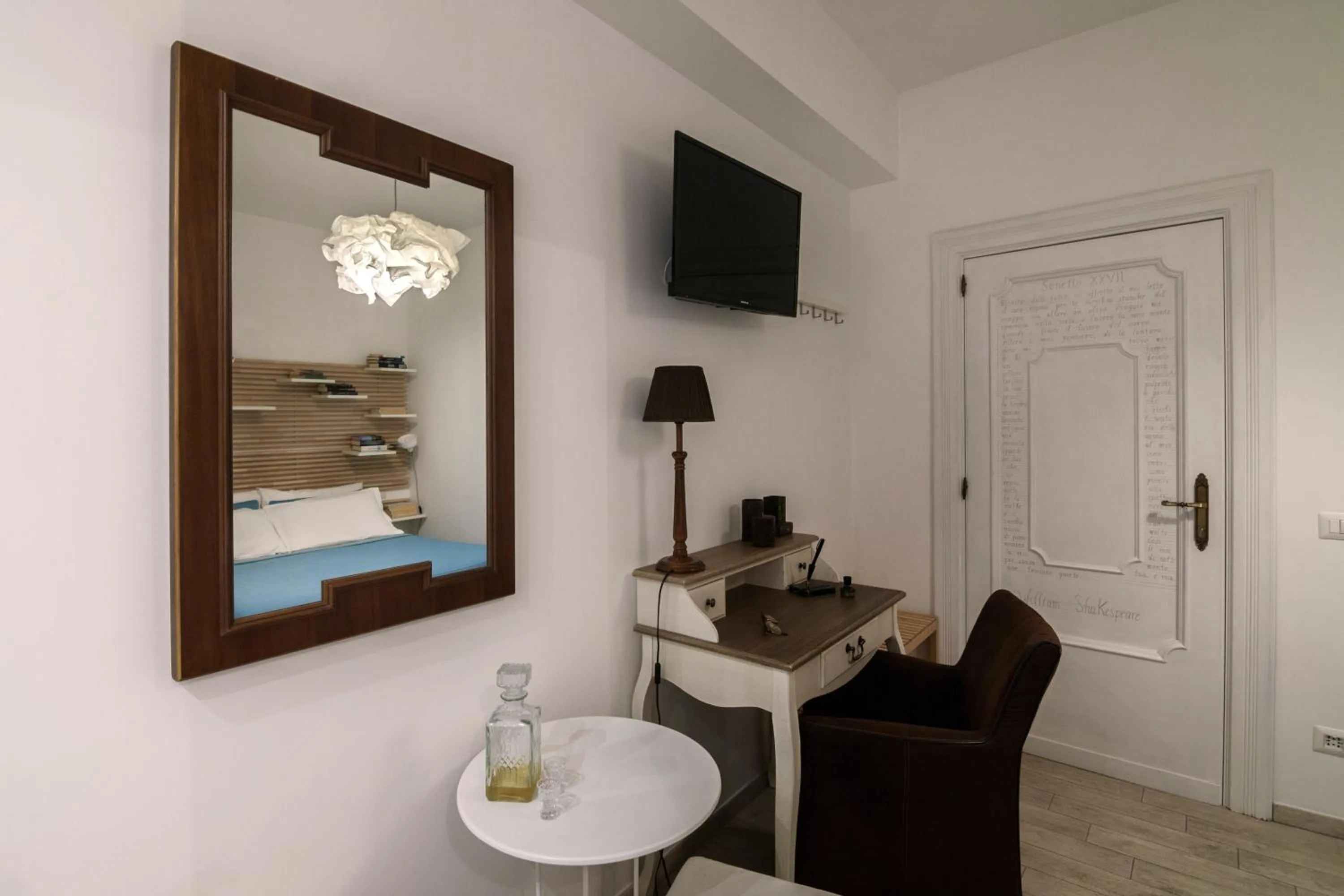 Decorative detail in Room of Arts