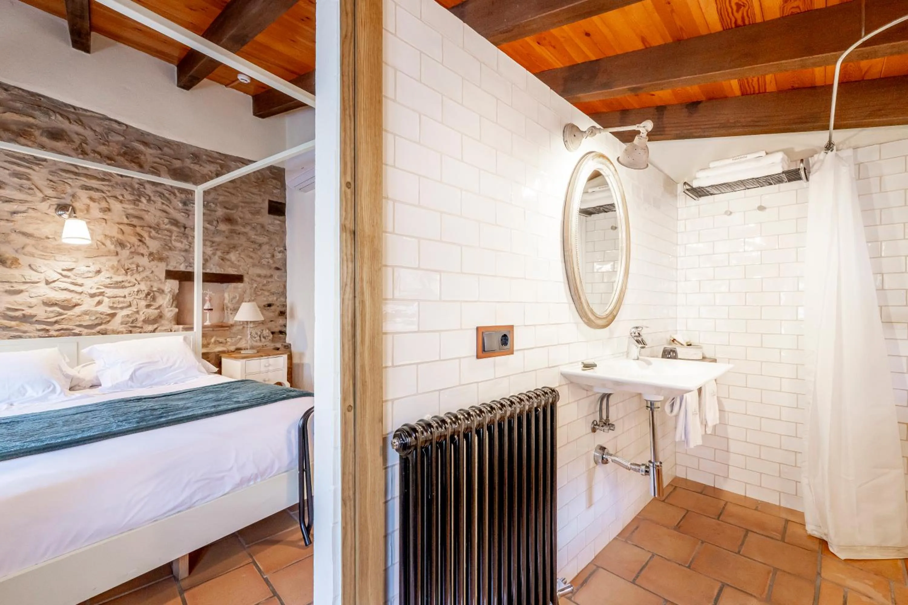 Bed in Hotel Mas la Ferreria