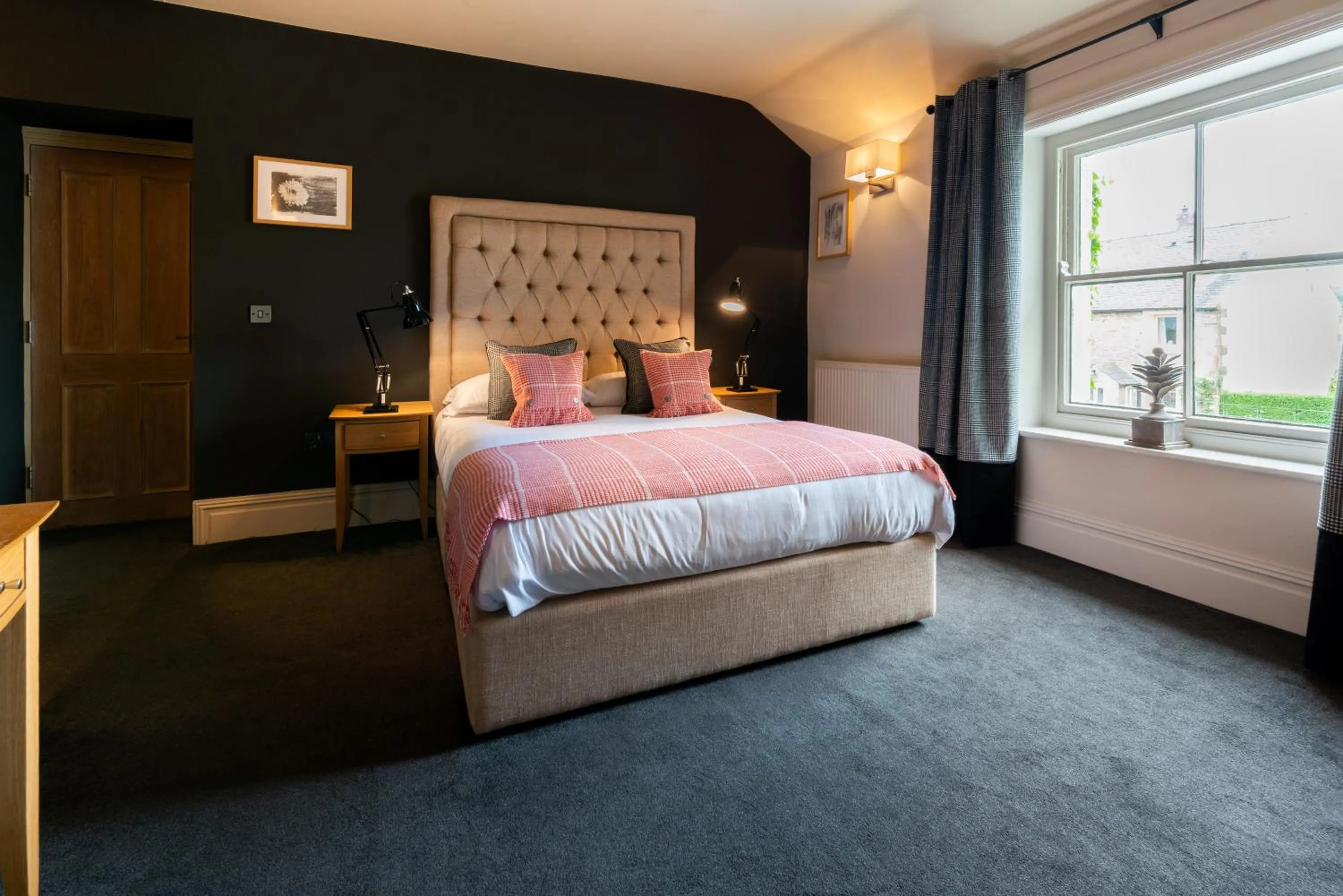 Bedroom, Bed in Derby Arms